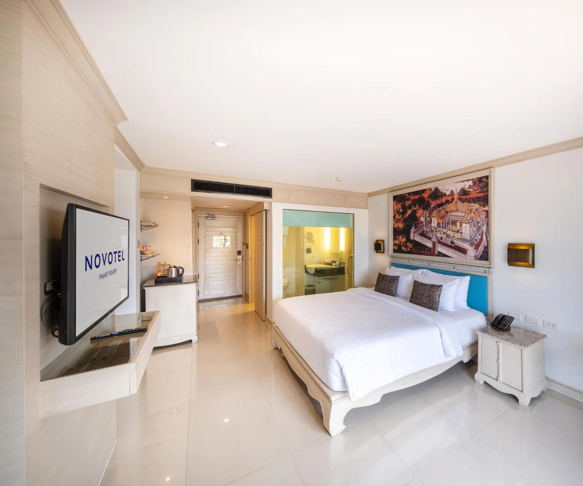 Bed in Novotel Phuket Resort