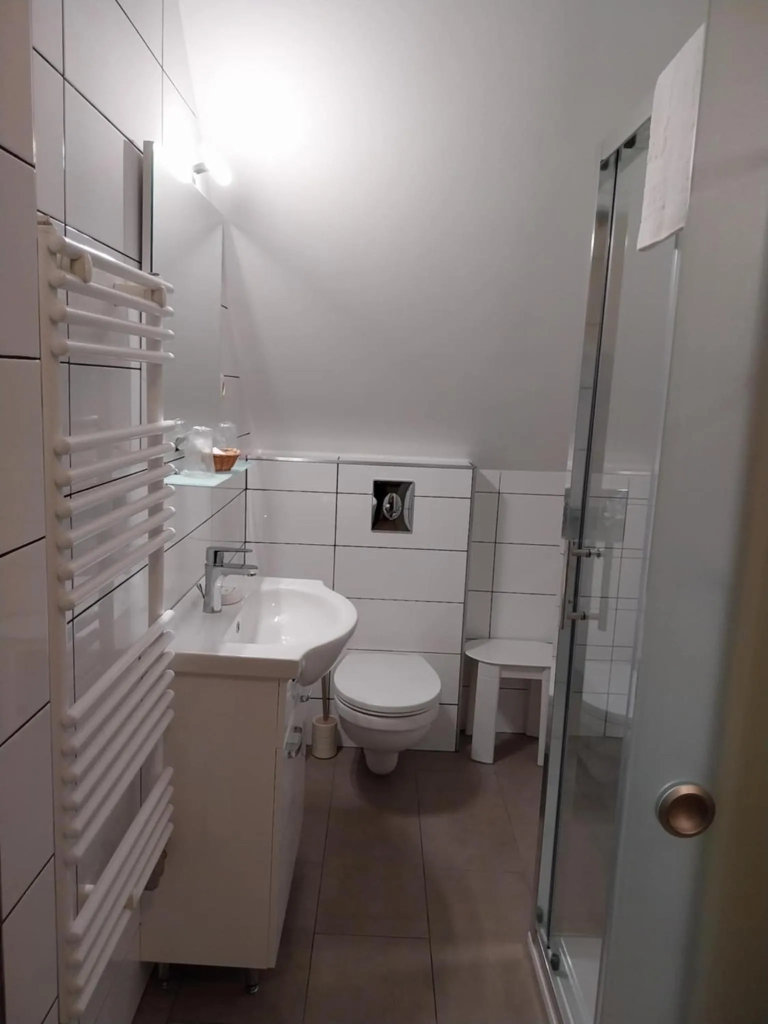 Bathroom in Erhardt Panzió