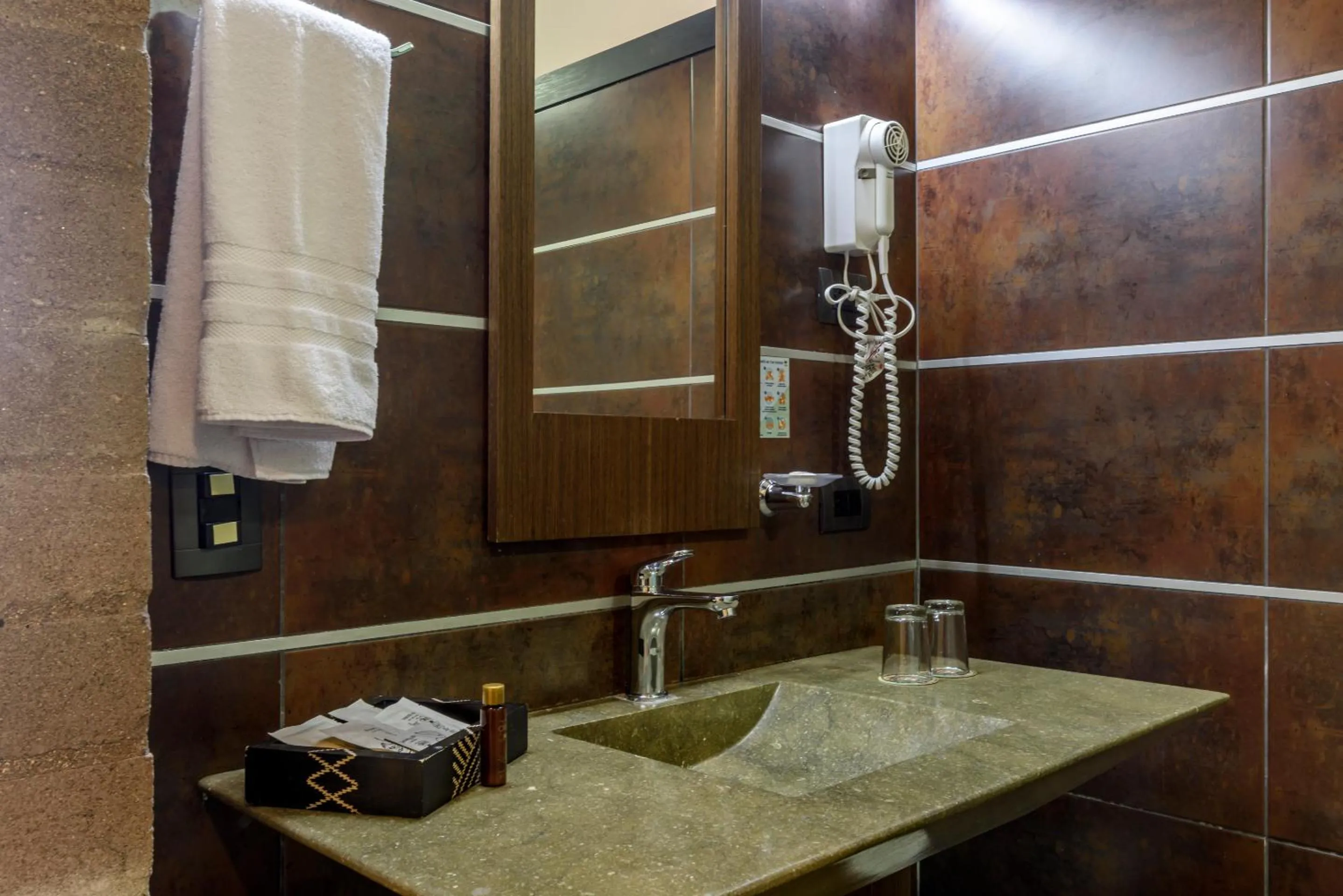 Bathroom in Diez Hotel Categoría Colombia