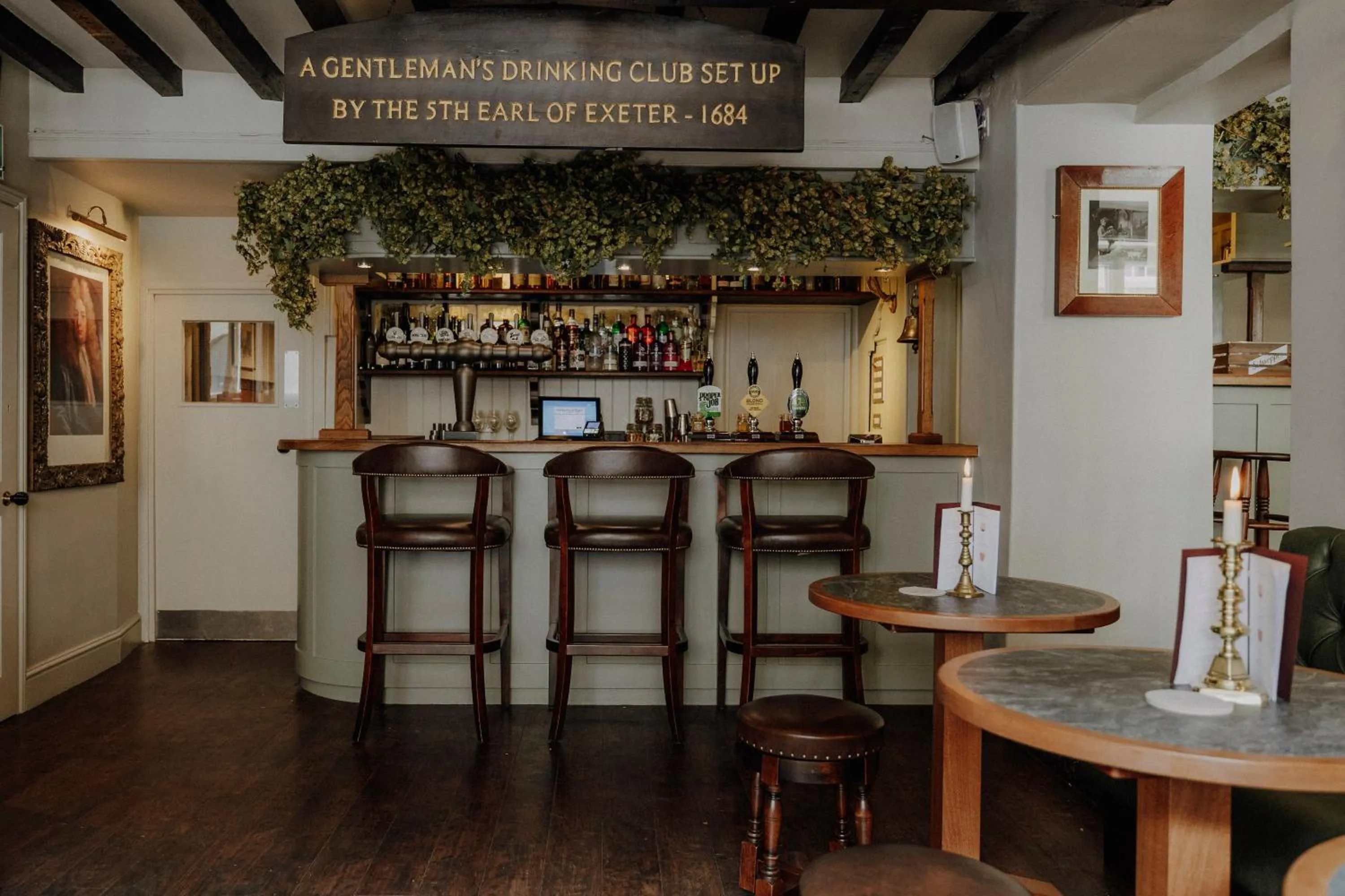 Lounge or bar in The Bull And Swan