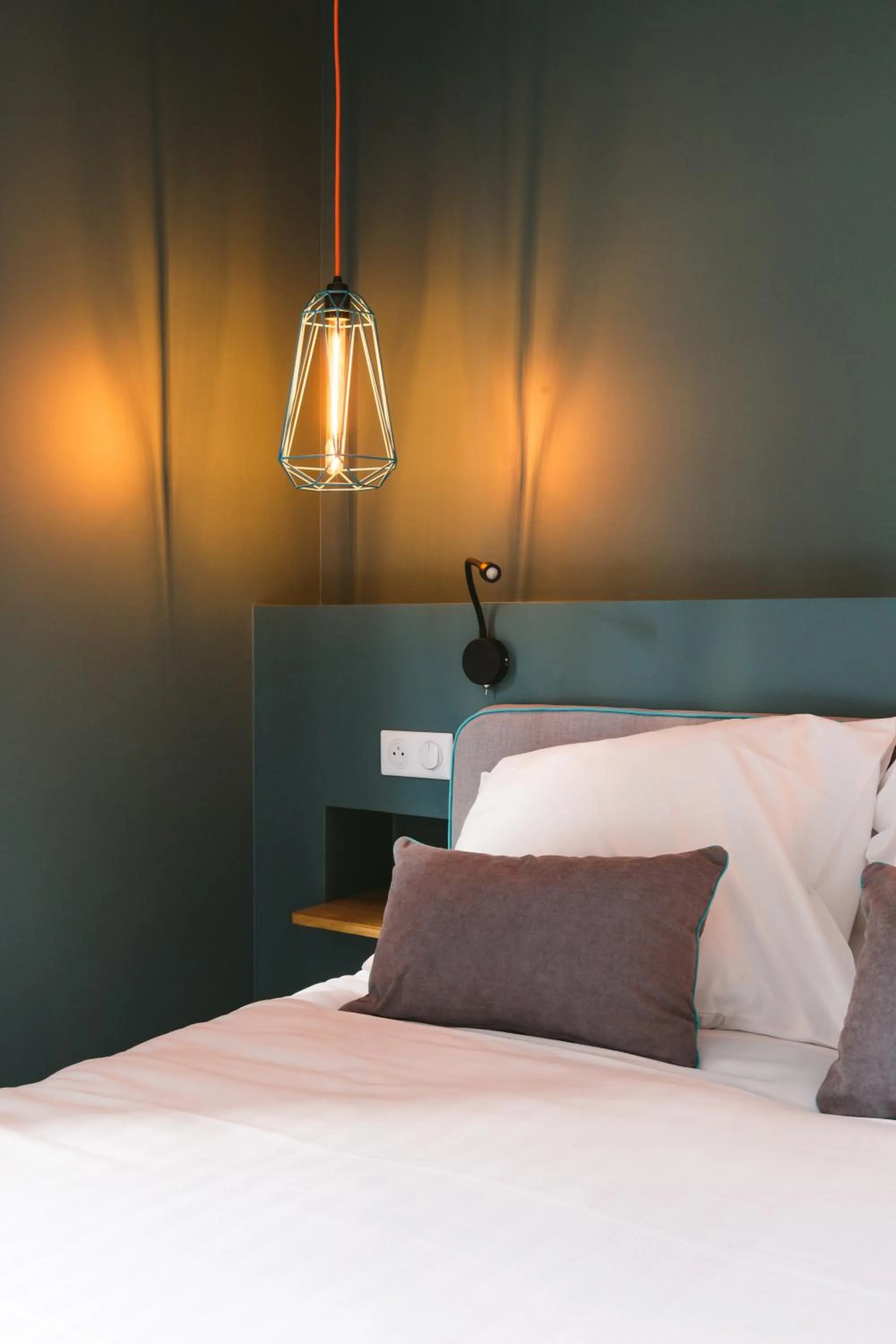 Bedroom, Bed in Le Petit Cosy Hôtel