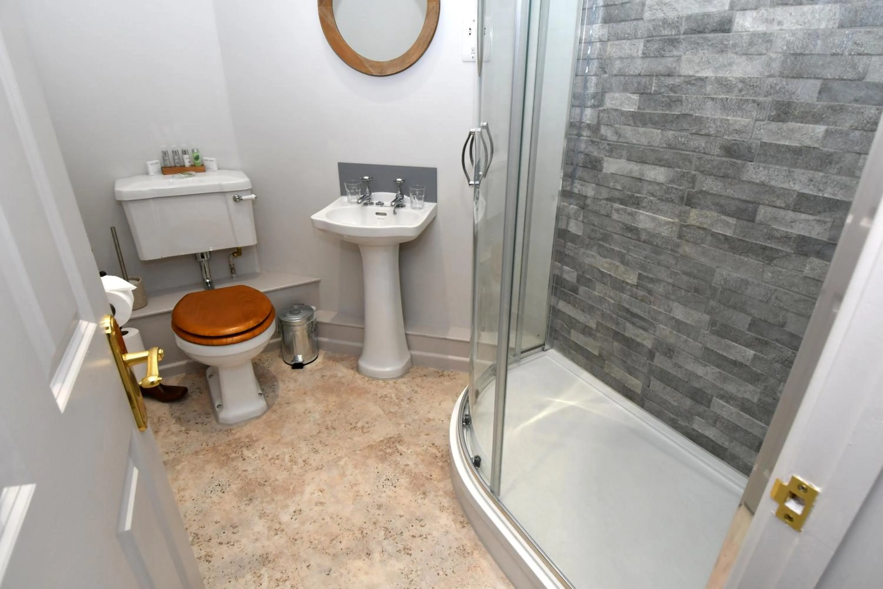 Bathroom in The Swan Hotel, Alresford