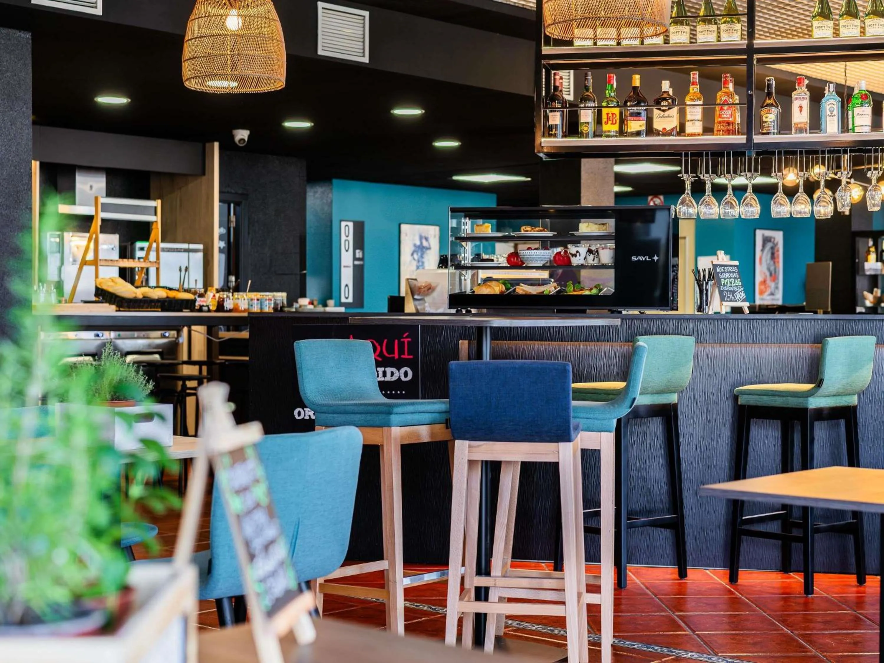 Lounge or bar in Ibis Jerez De La Frontera Cadiz