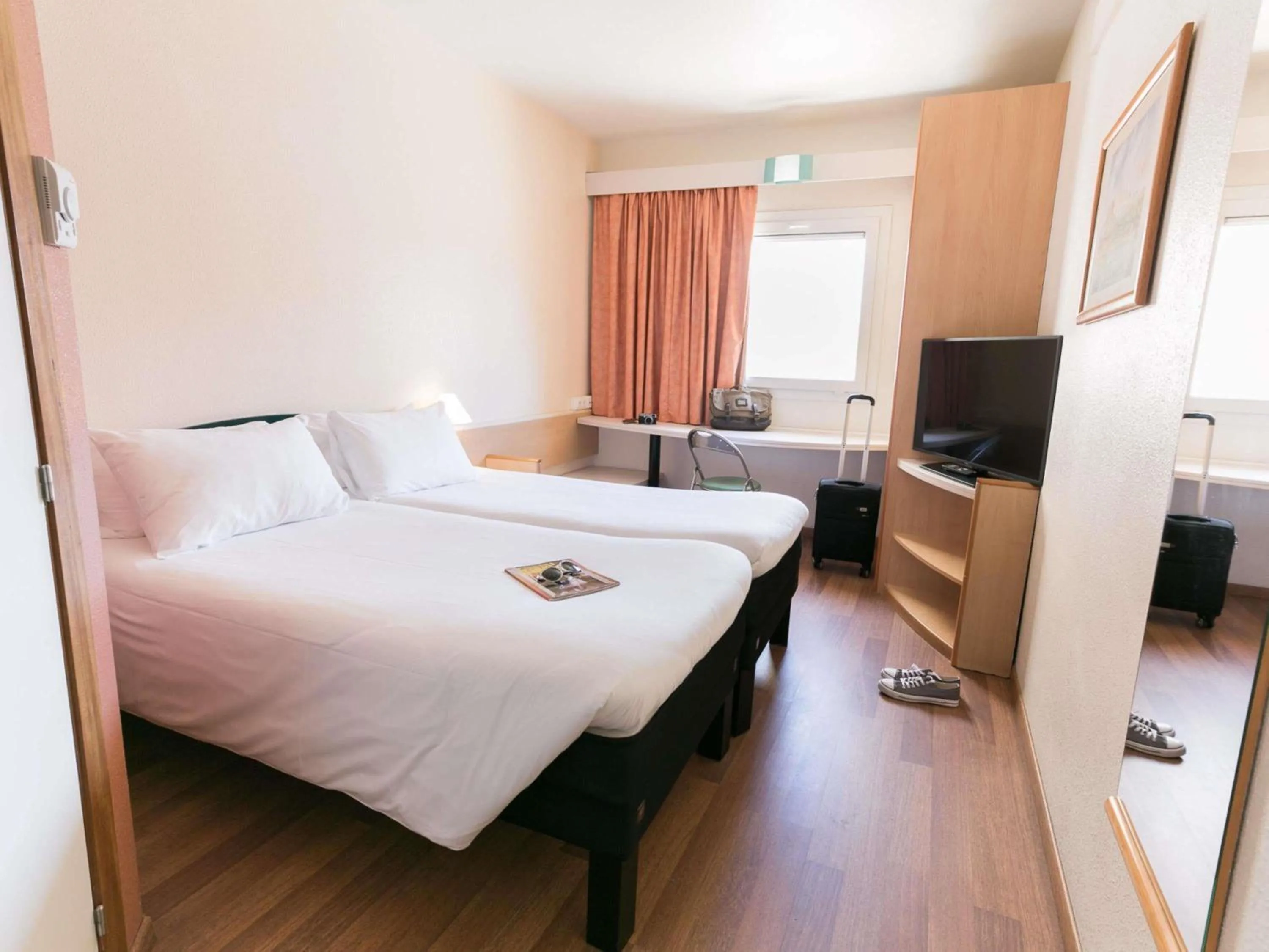 Bedroom, Bed in Ibis Jerez De La Frontera Cadiz