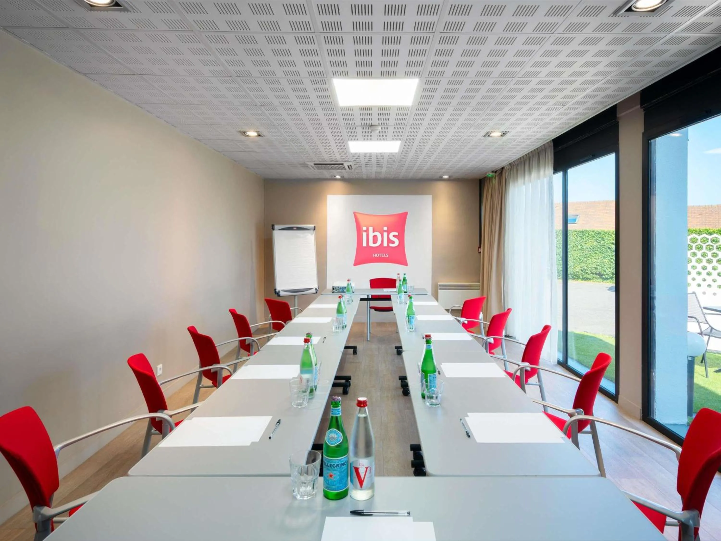 Meeting/conference room in ibis Cergy Pontoise Le Port
