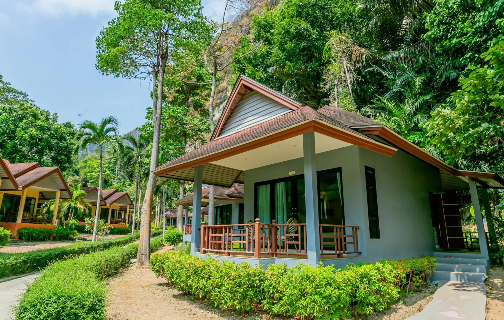 Mountain view in Tonsai Bay Resort