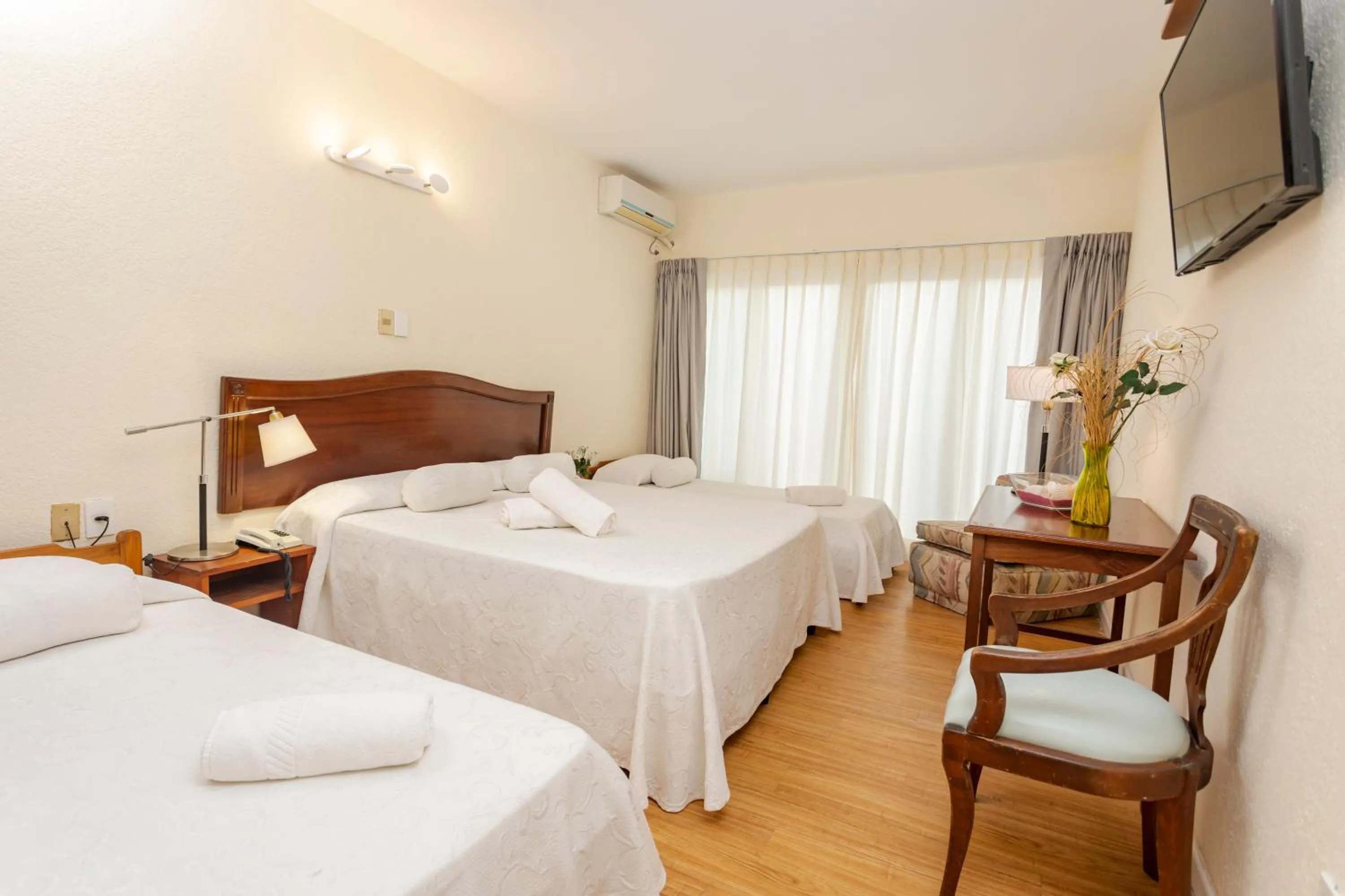 Bed in Hotel Bahamas