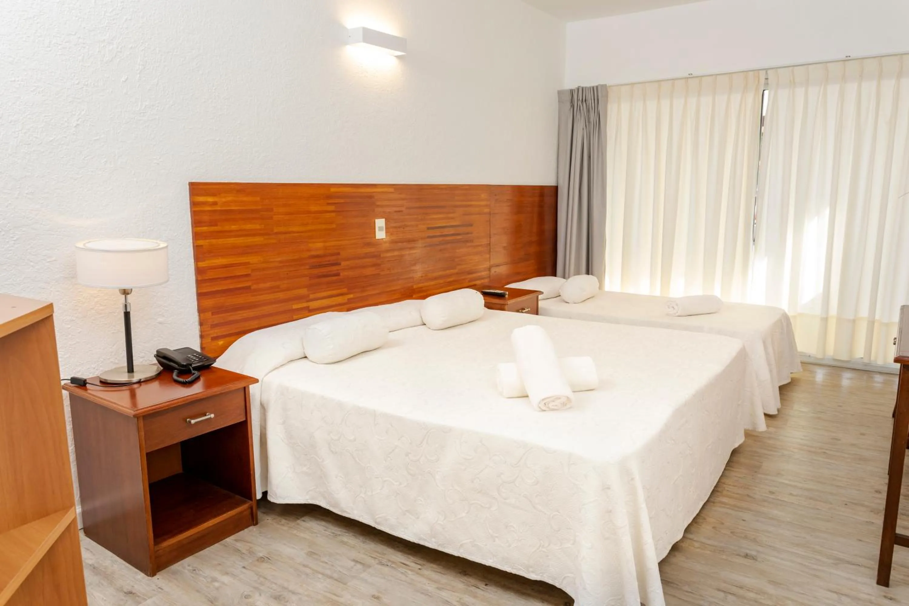 Bed in Hotel Bahamas