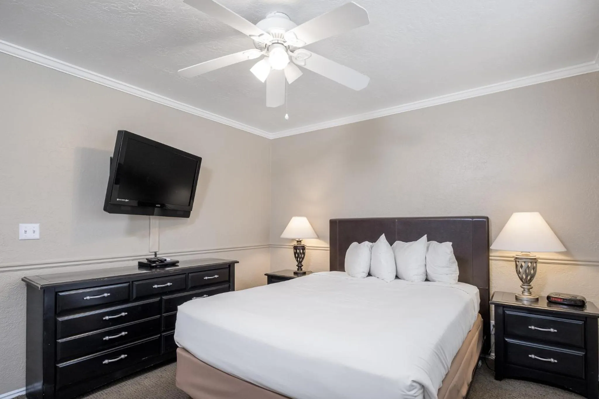 Bedroom, Bed in Sweetwater Lift Lodge