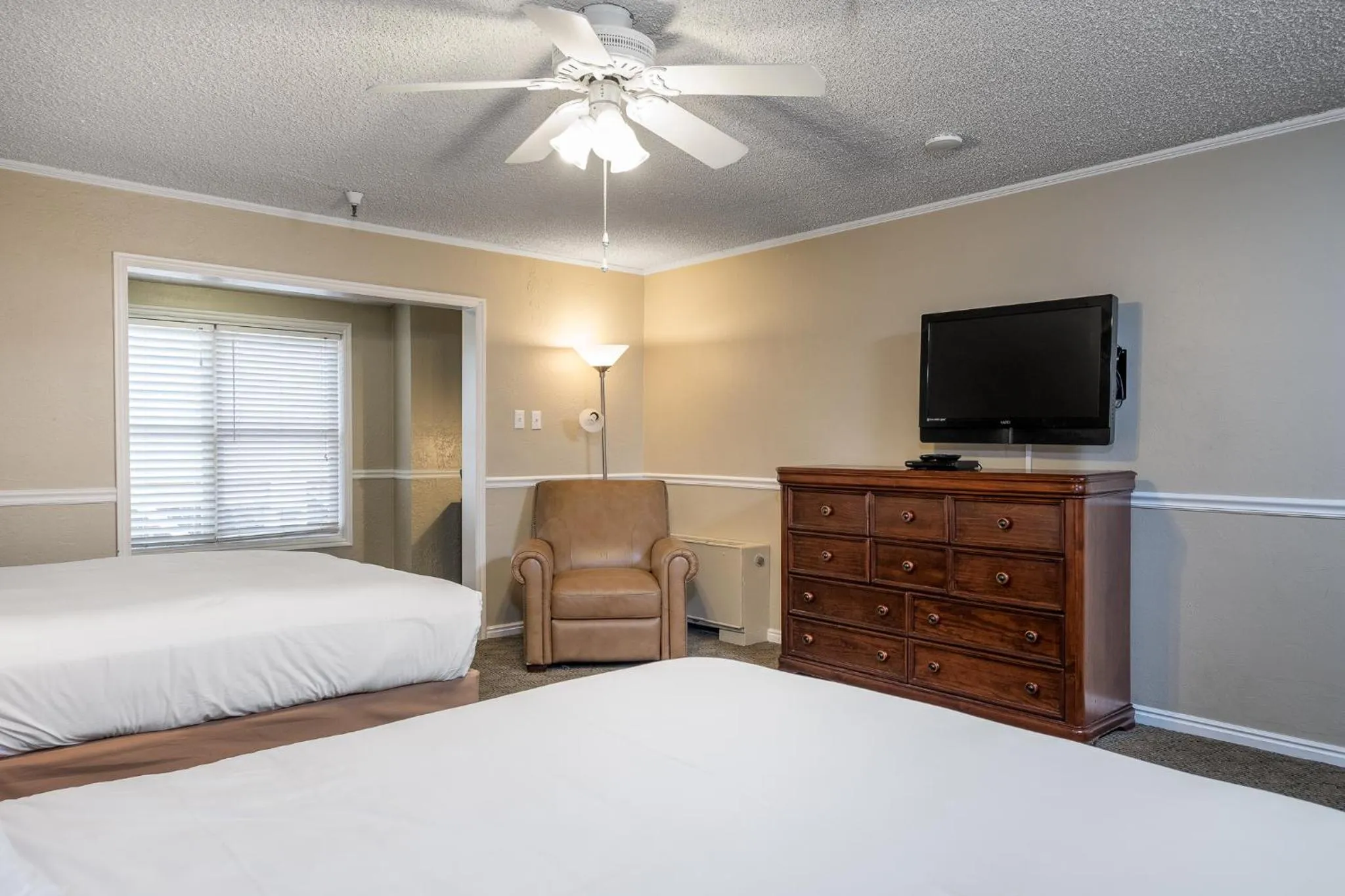 Bedroom, Bed in Sweetwater Lift Lodge