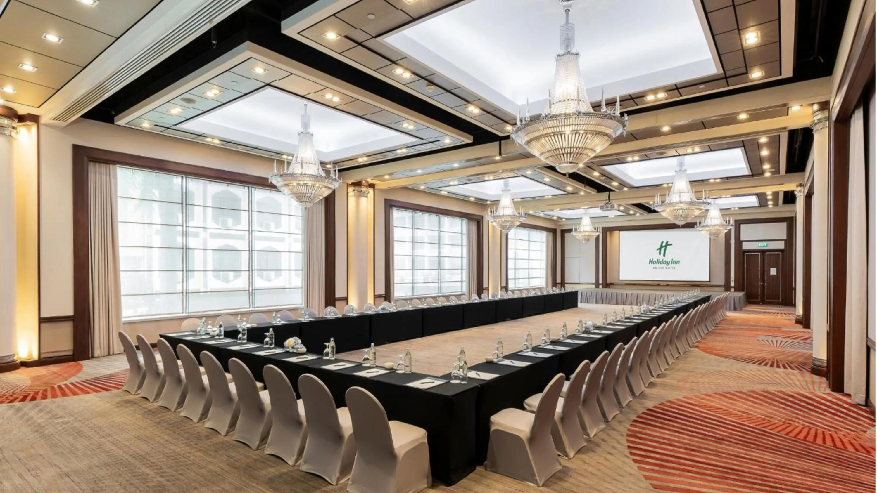 Meeting/conference room in Holiday Inn Bangkok Silom by IHG