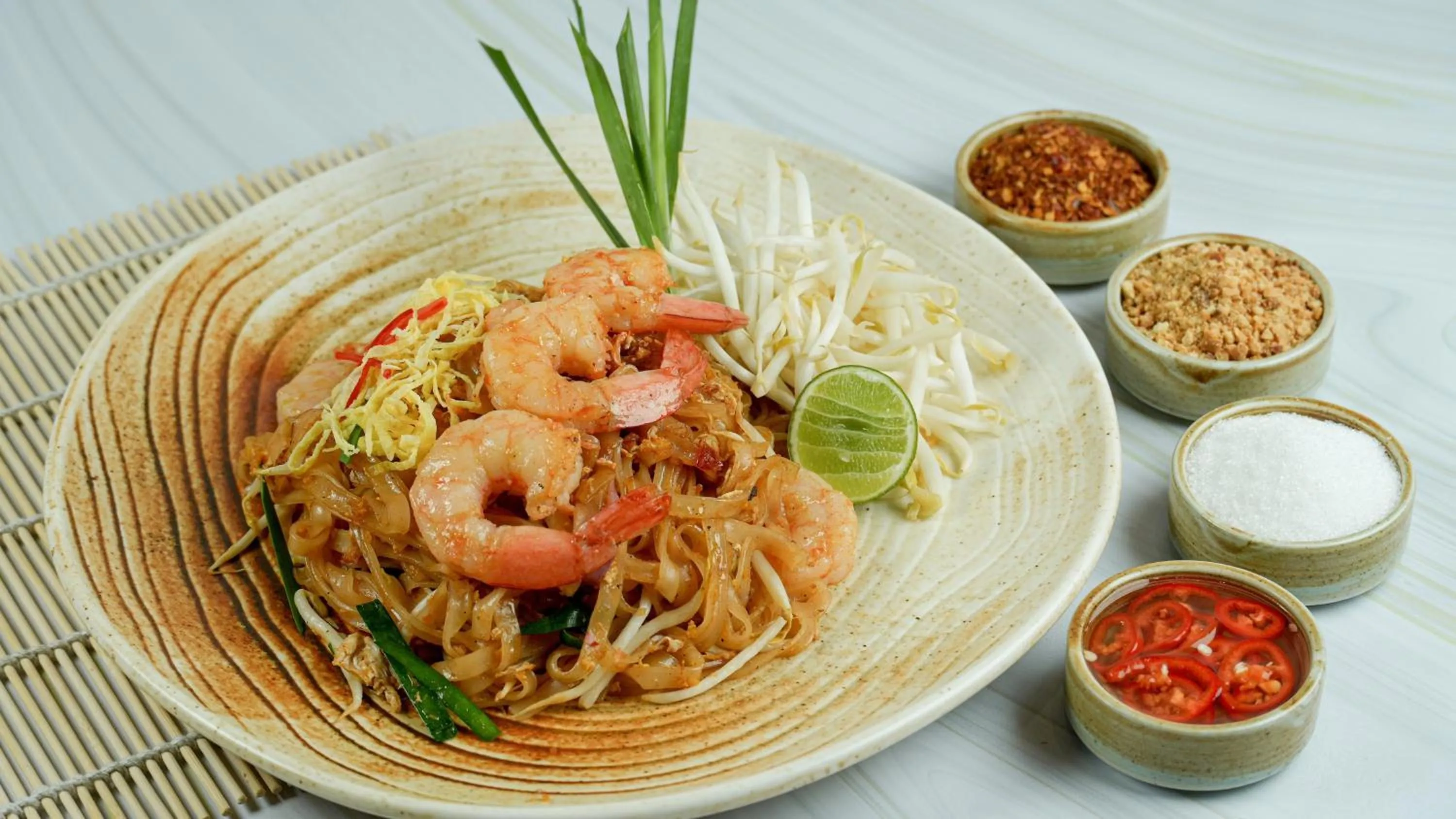 Restaurant/places to eat in Holiday Inn Bangkok Silom by IHG