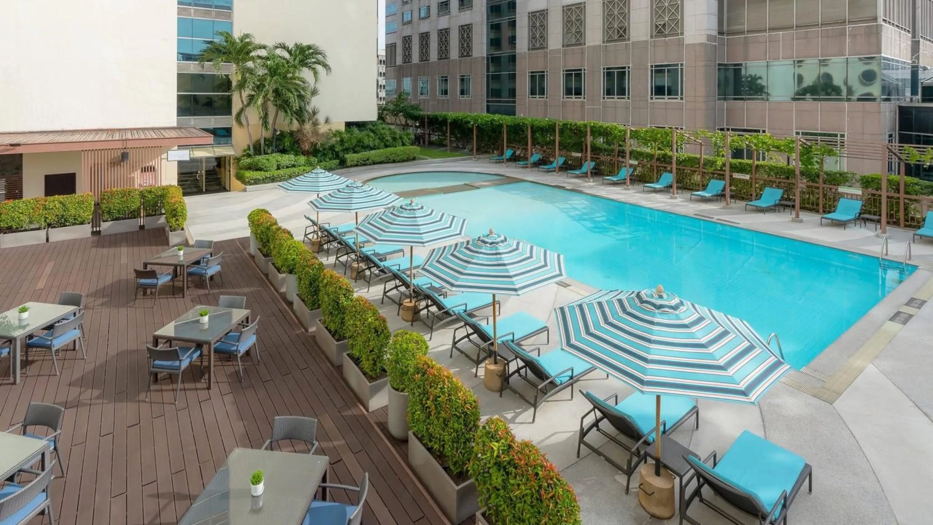 Swimming pool in Holiday Inn Bangkok Silom by IHG