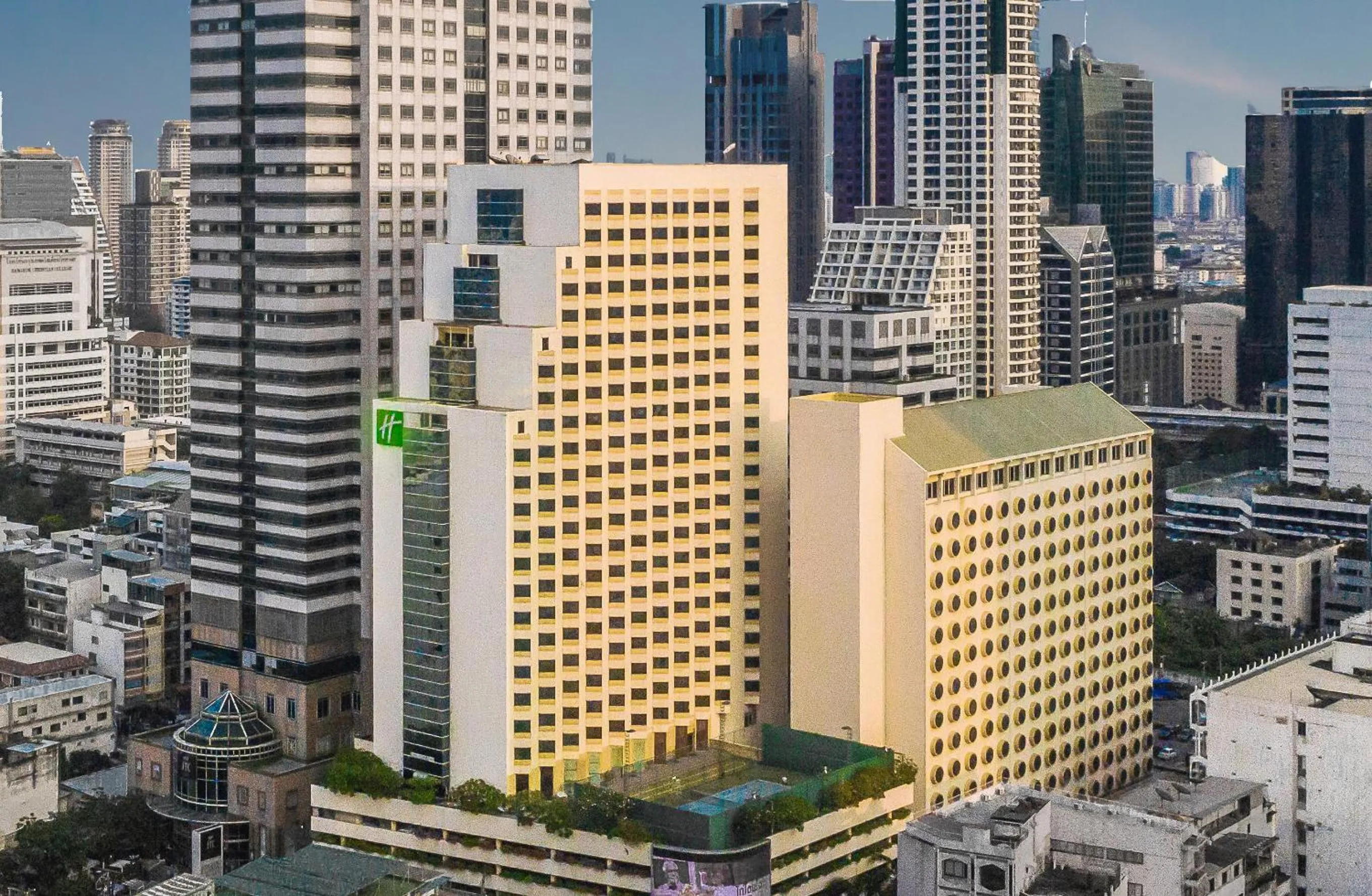 Property building in Holiday Inn Bangkok Silom by IHG
