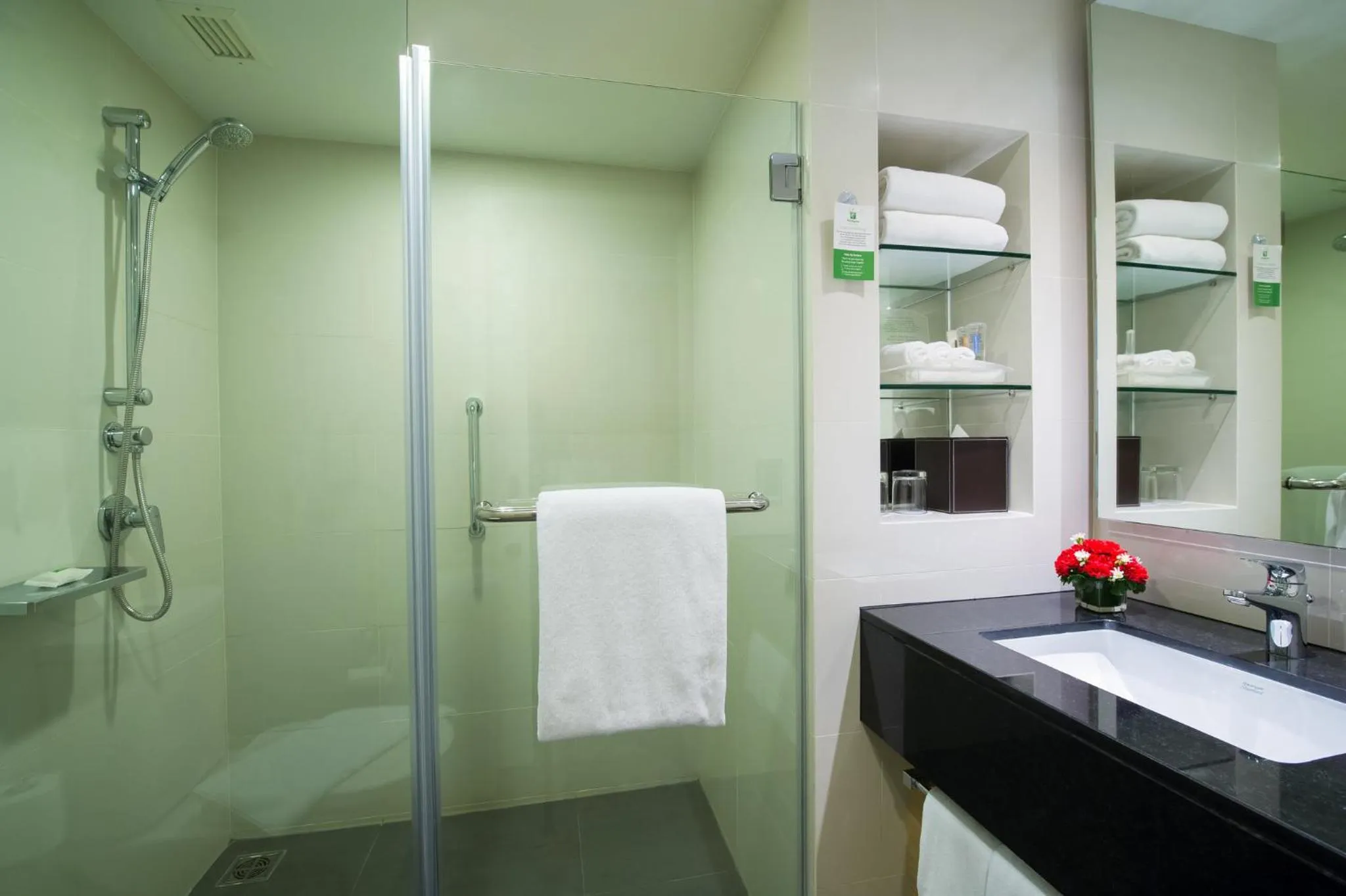 Bathroom in Holiday Inn Bangkok Silom by IHG
