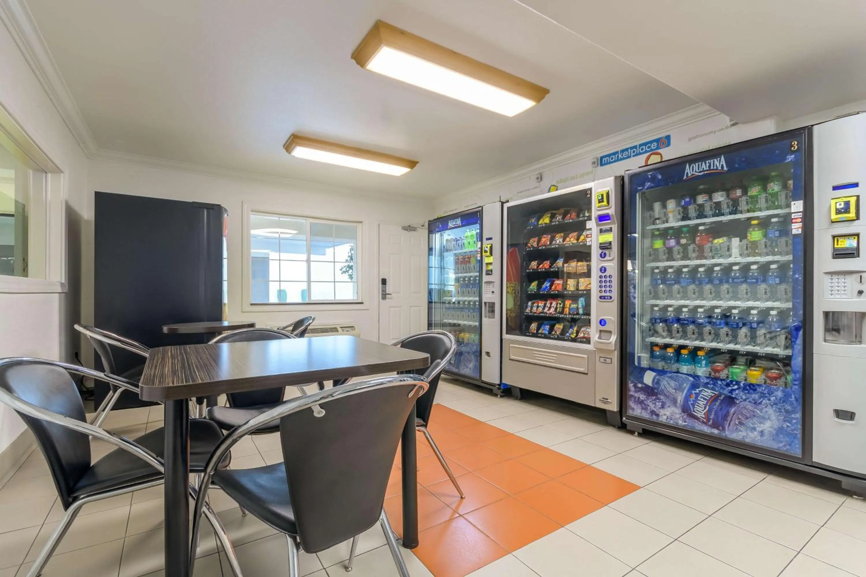 Property building in Motel 6-San Jose, CA - Convention Center