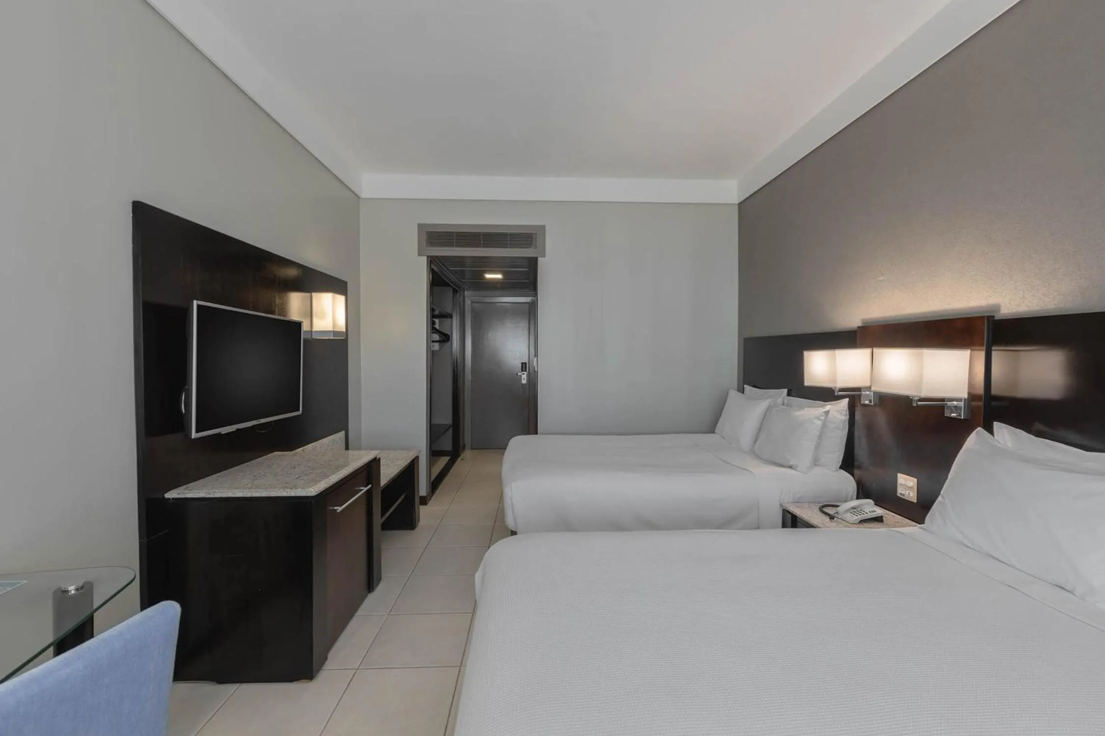 Bedroom, Bed in Hotel Deville Prime Cuiabá