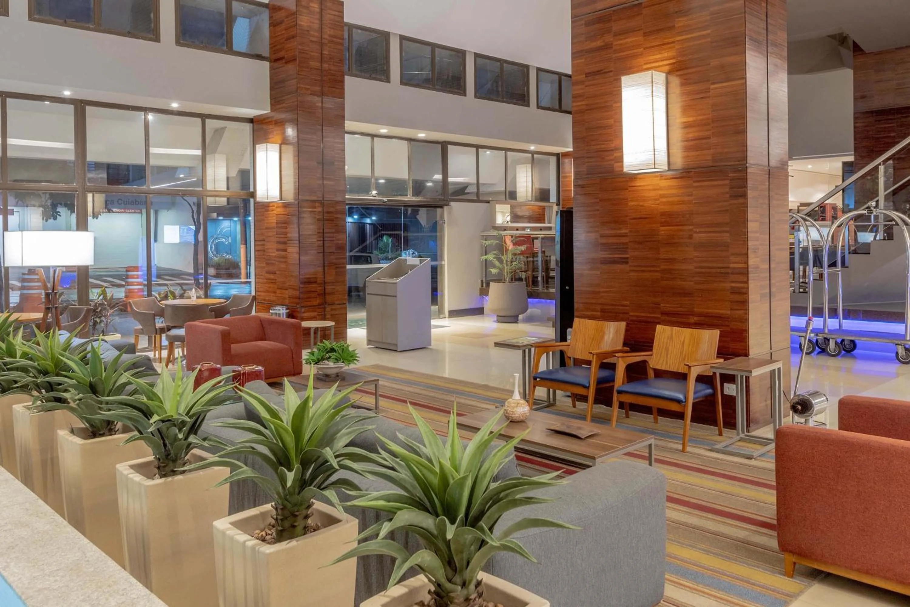 Lobby or reception in Hotel Deville Prime Cuiabá