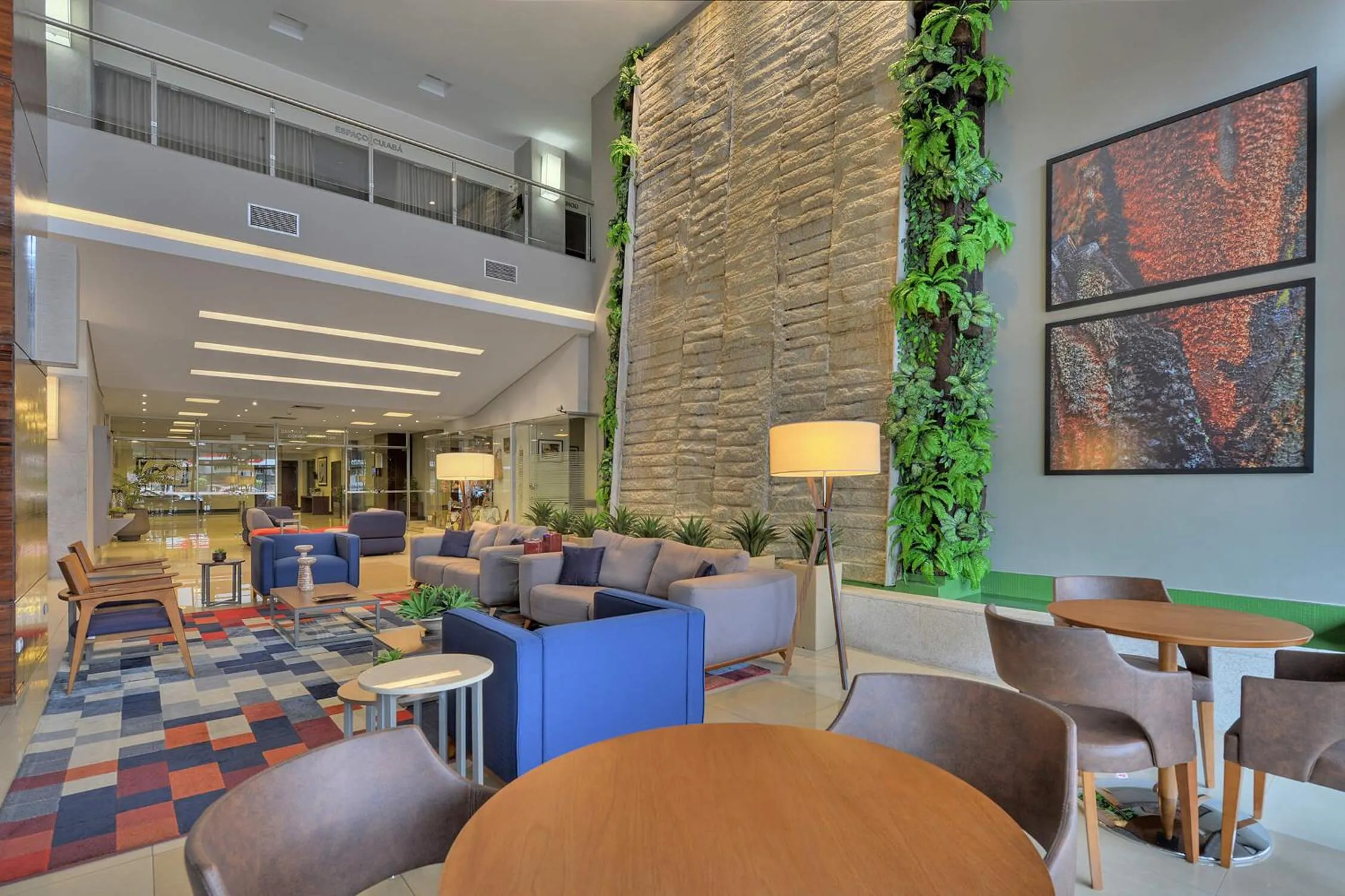 Lobby or reception in Hotel Deville Prime Cuiabá