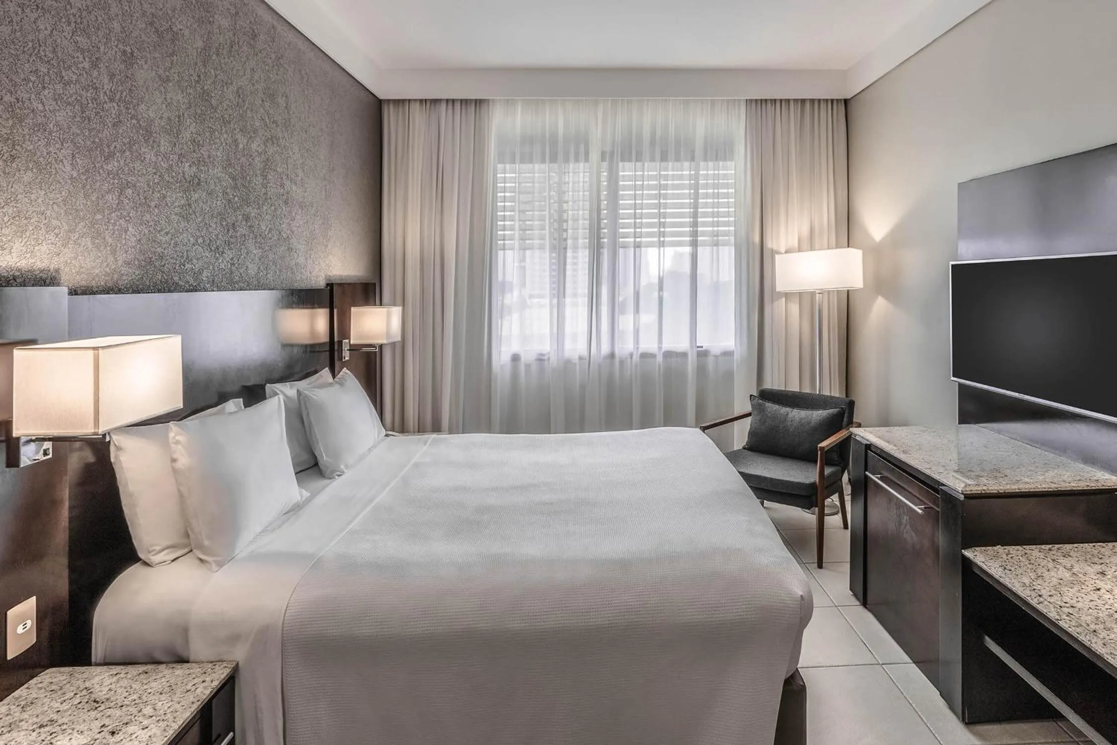 Bedroom, Bed in Hotel Deville Prime Cuiabá