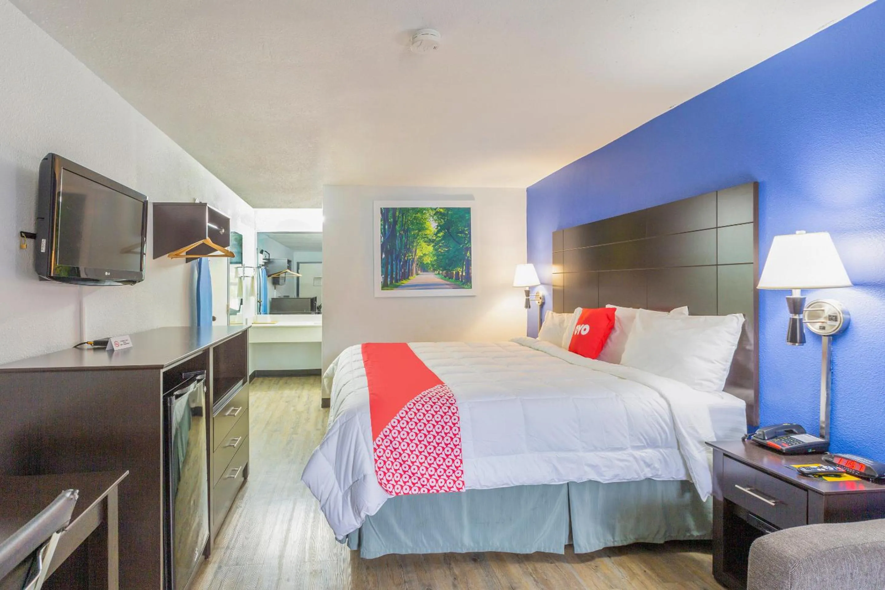 Bed in OYO Hotel Baton Rouge Mid City