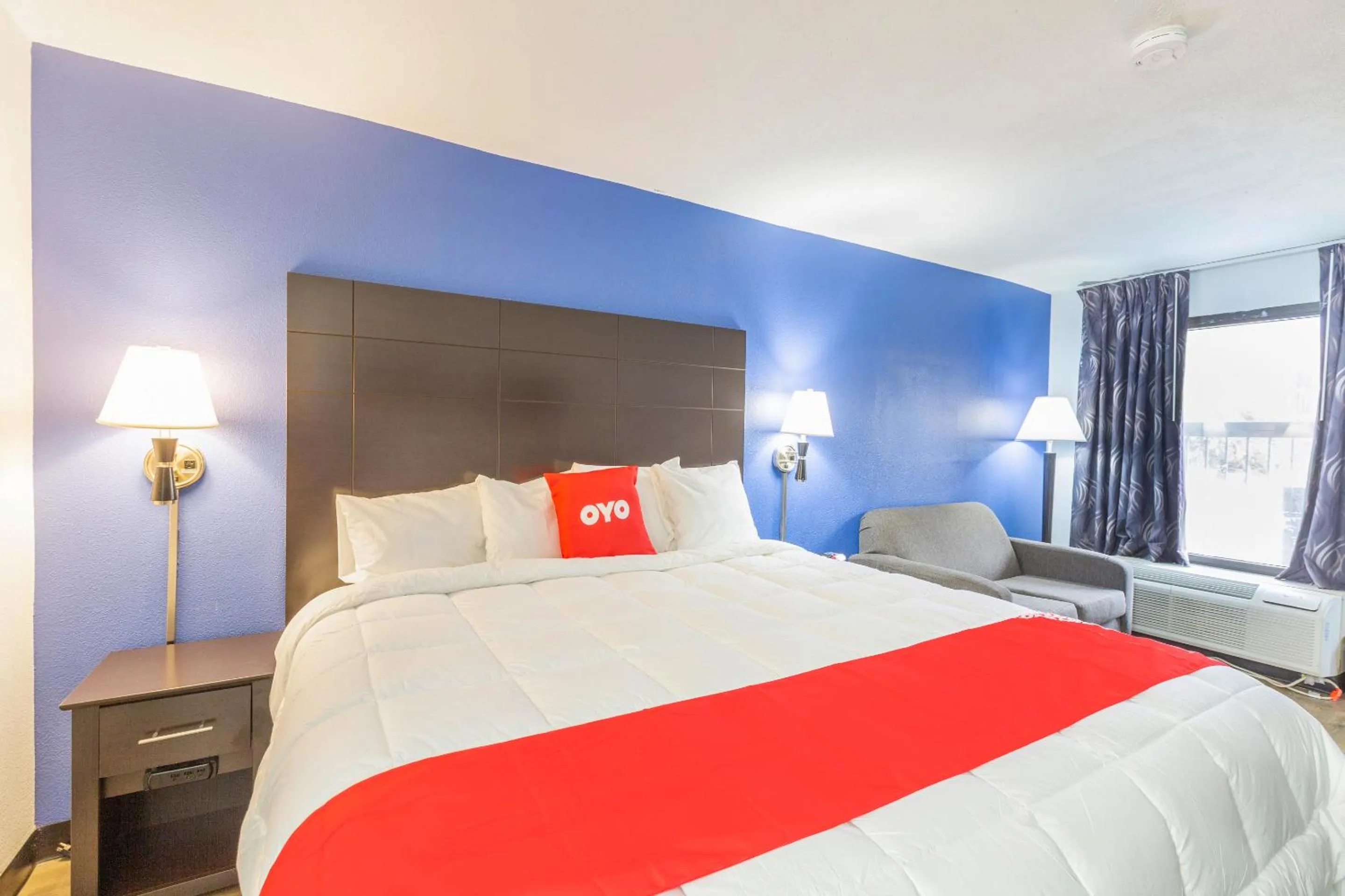 Bedroom in OYO Hotel Baton Rouge Mid City