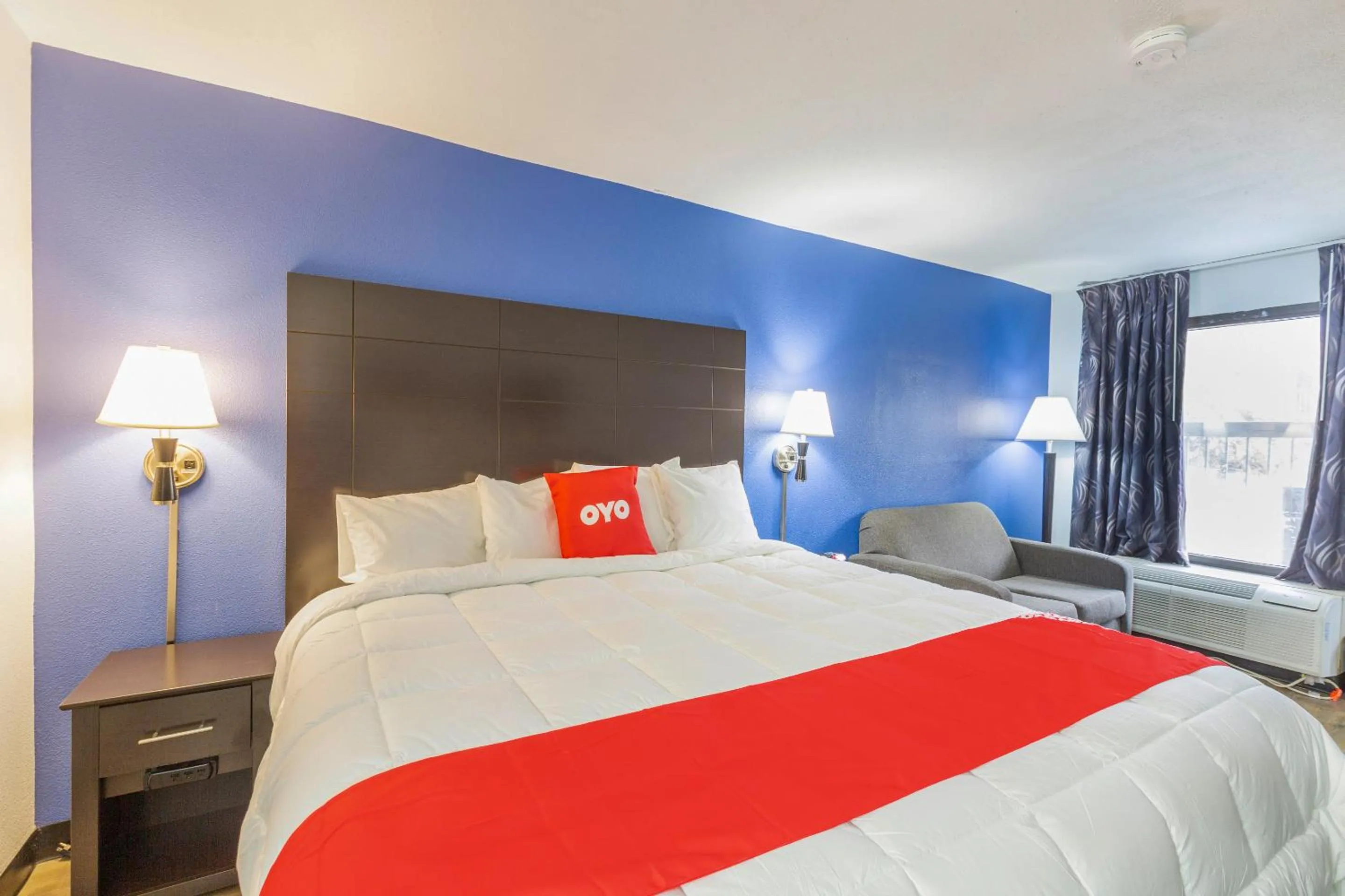 Bed in OYO Hotel Baton Rouge Mid City