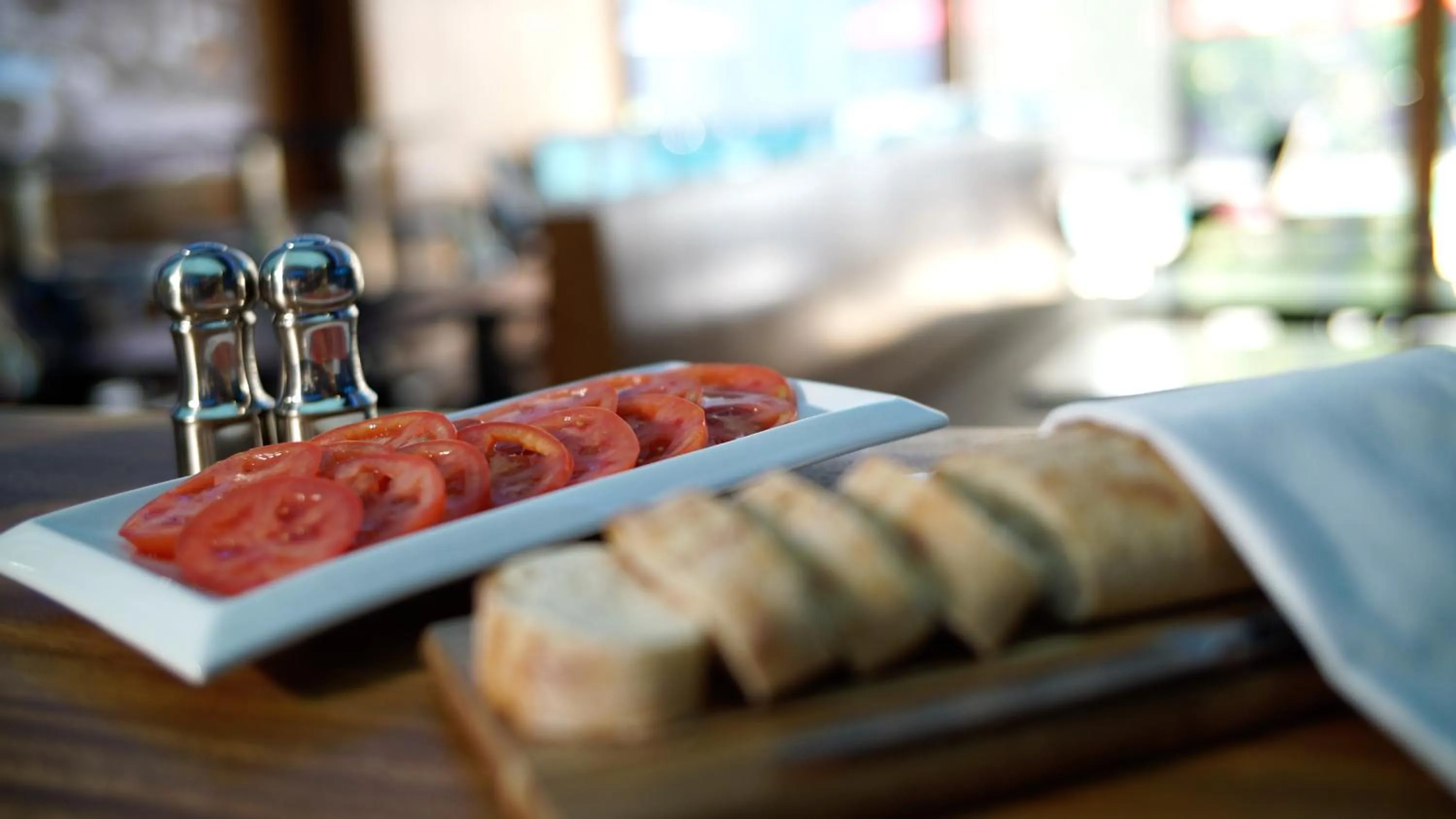 Breakfast in Hôtel Le Rivage