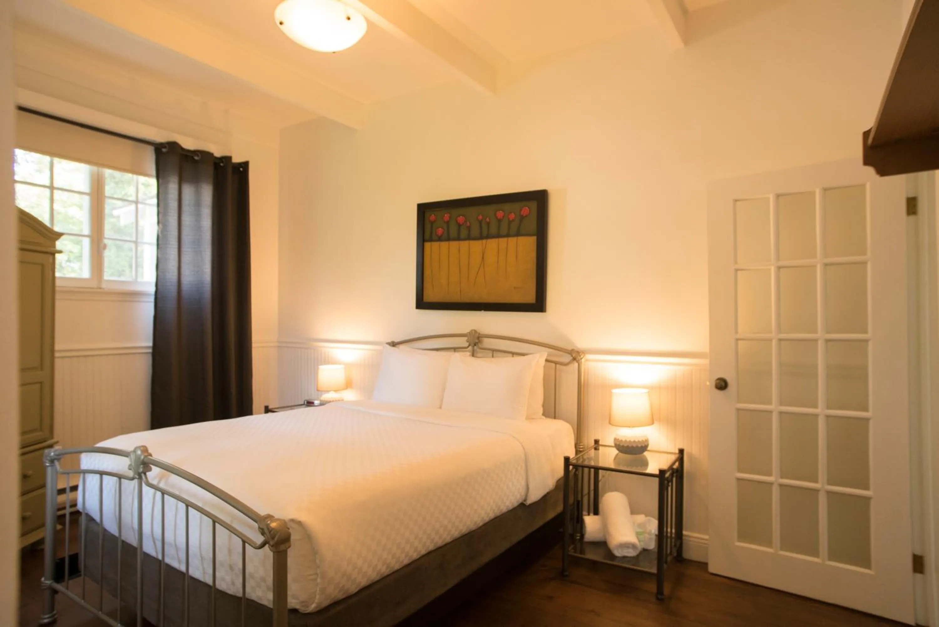 Bed in Hôtel Le Rivage