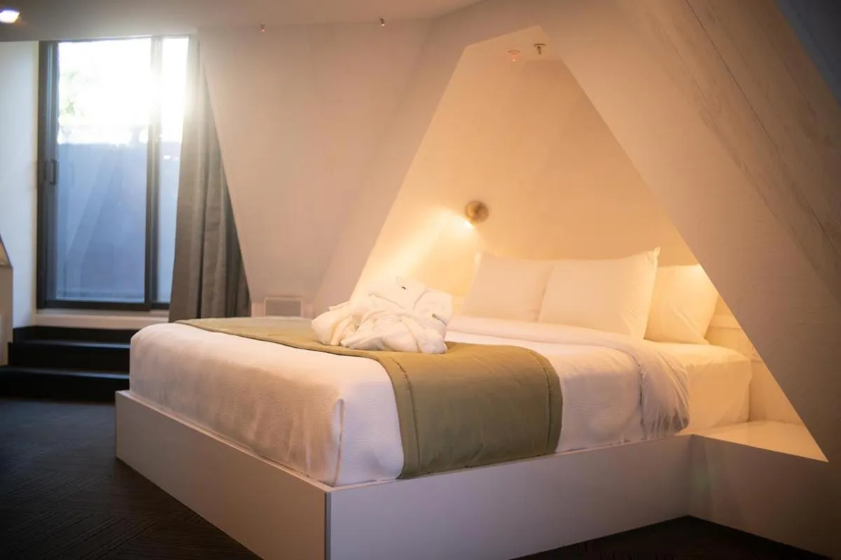 Bed in Hôtel Le Rivage