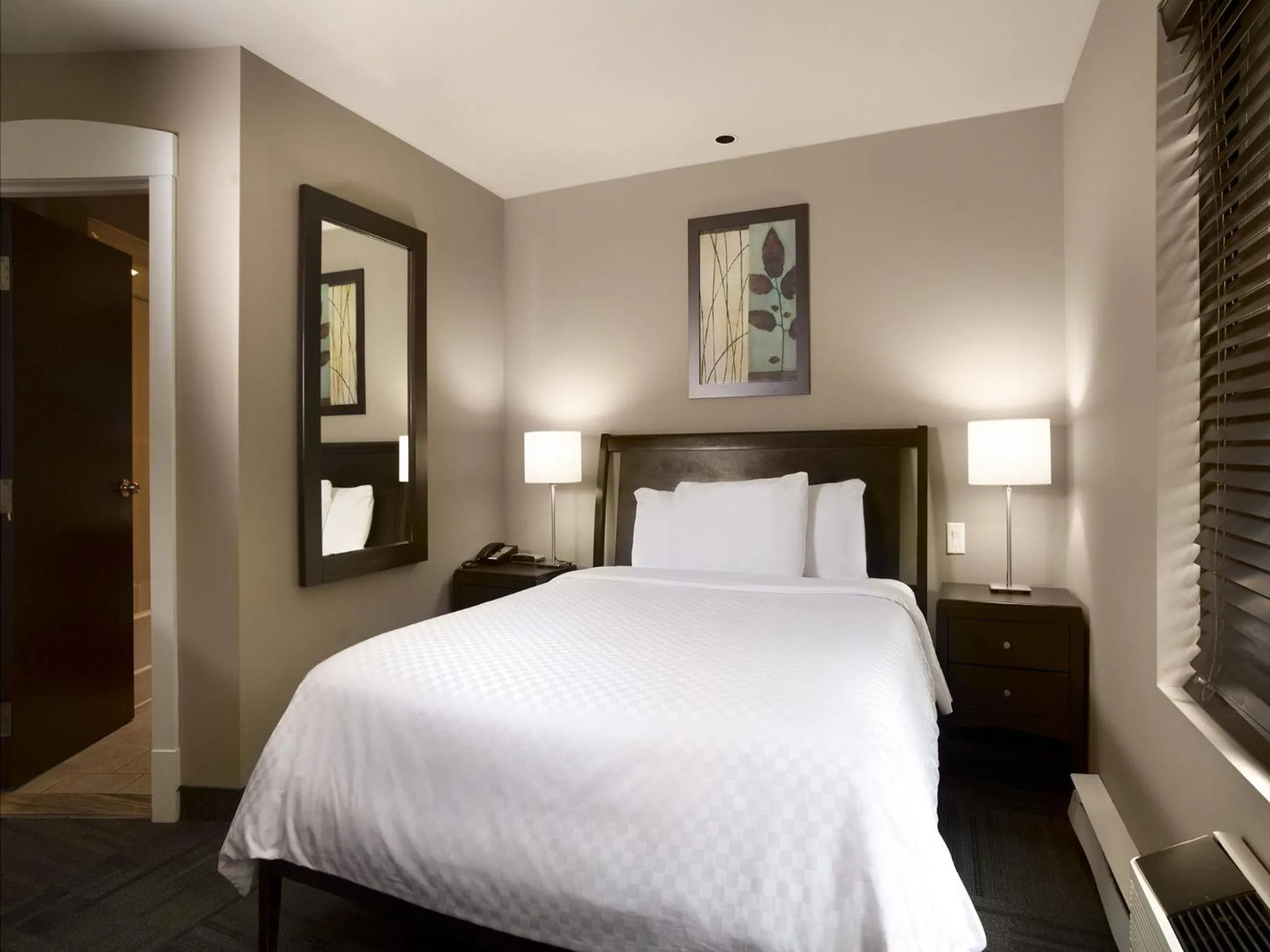 Bed in Hôtel Le Rivage