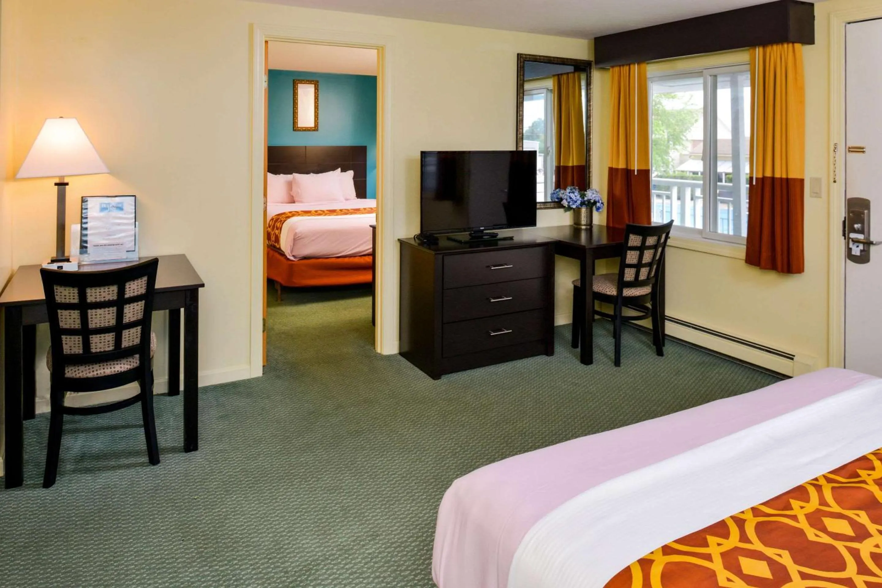 Photo of the whole room, Bed in Rodeway Inn Orleans - Cape Cod