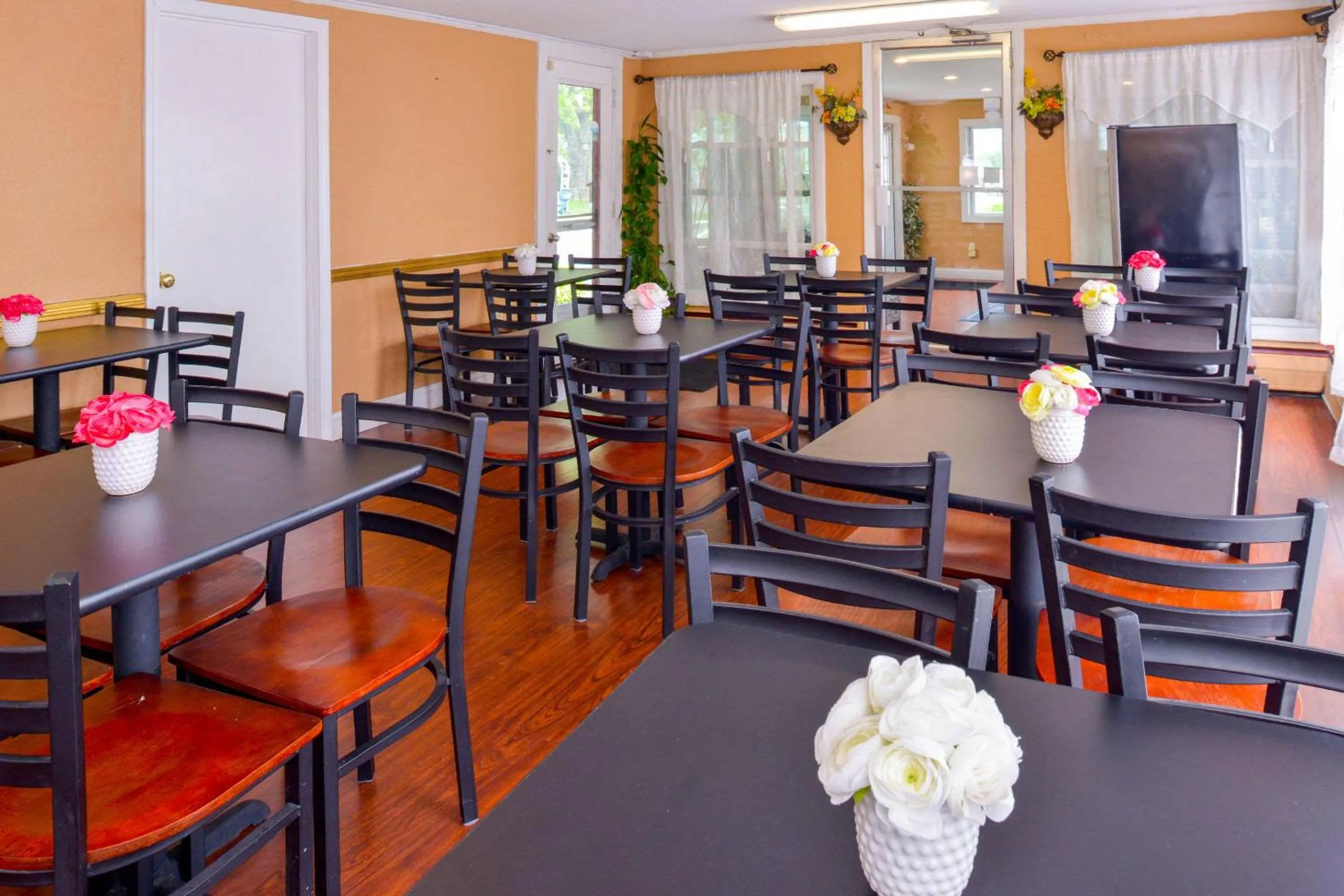 Restaurant/places to eat in Rodeway Inn Orleans - Cape Cod