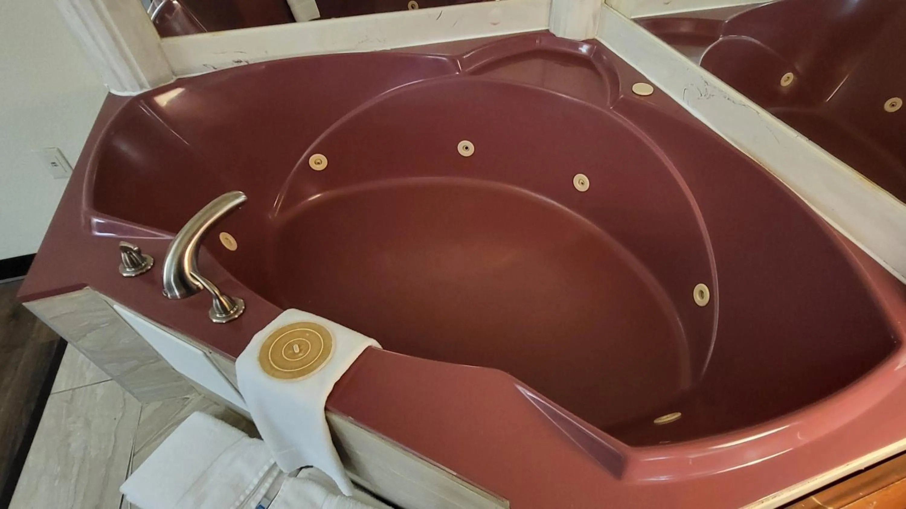 Bath in Super 8 by Wyndham Canton/Livonia Area