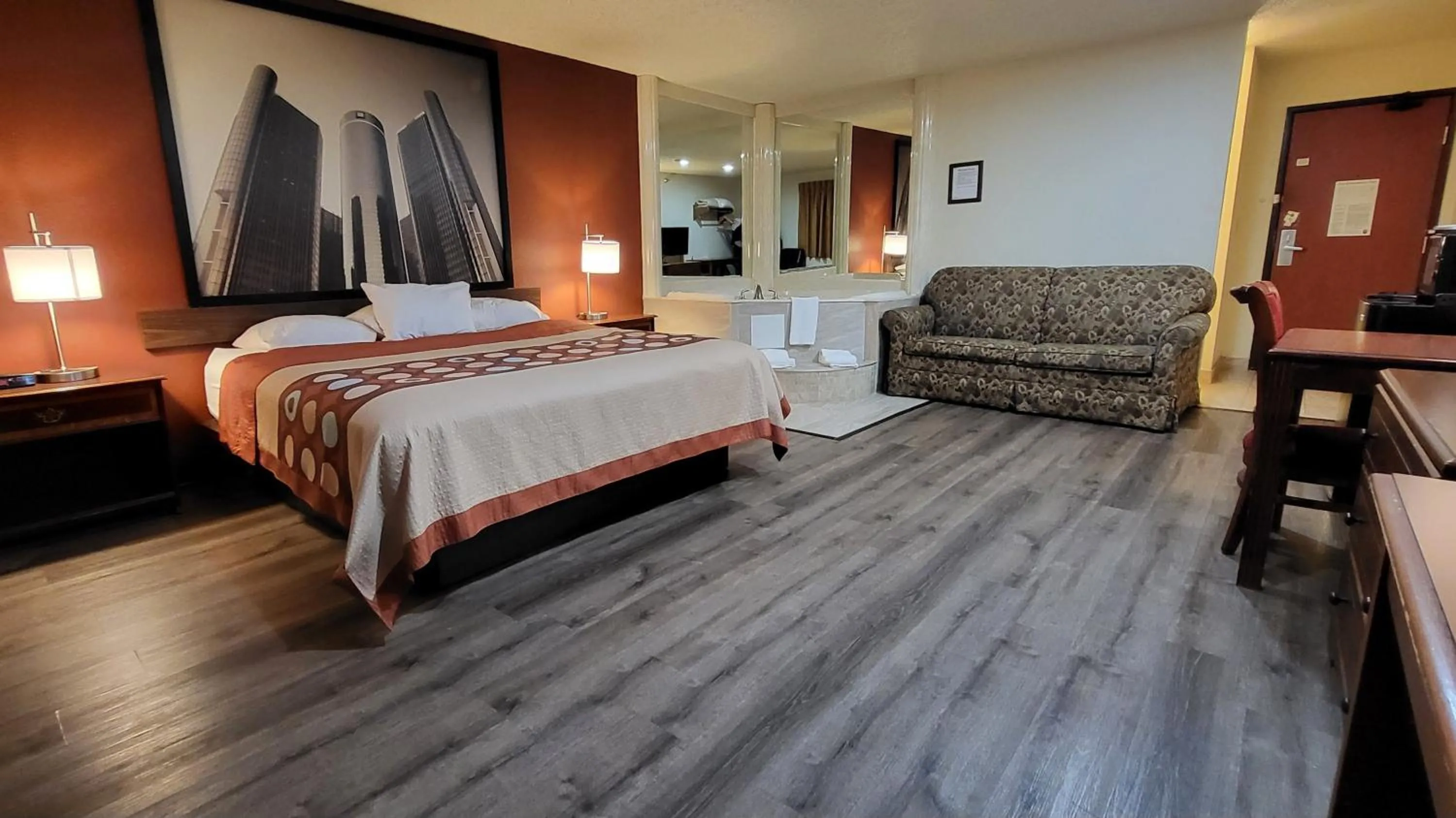 Photo of the whole room, Bed in Super 8 by Wyndham Canton/Livonia Area