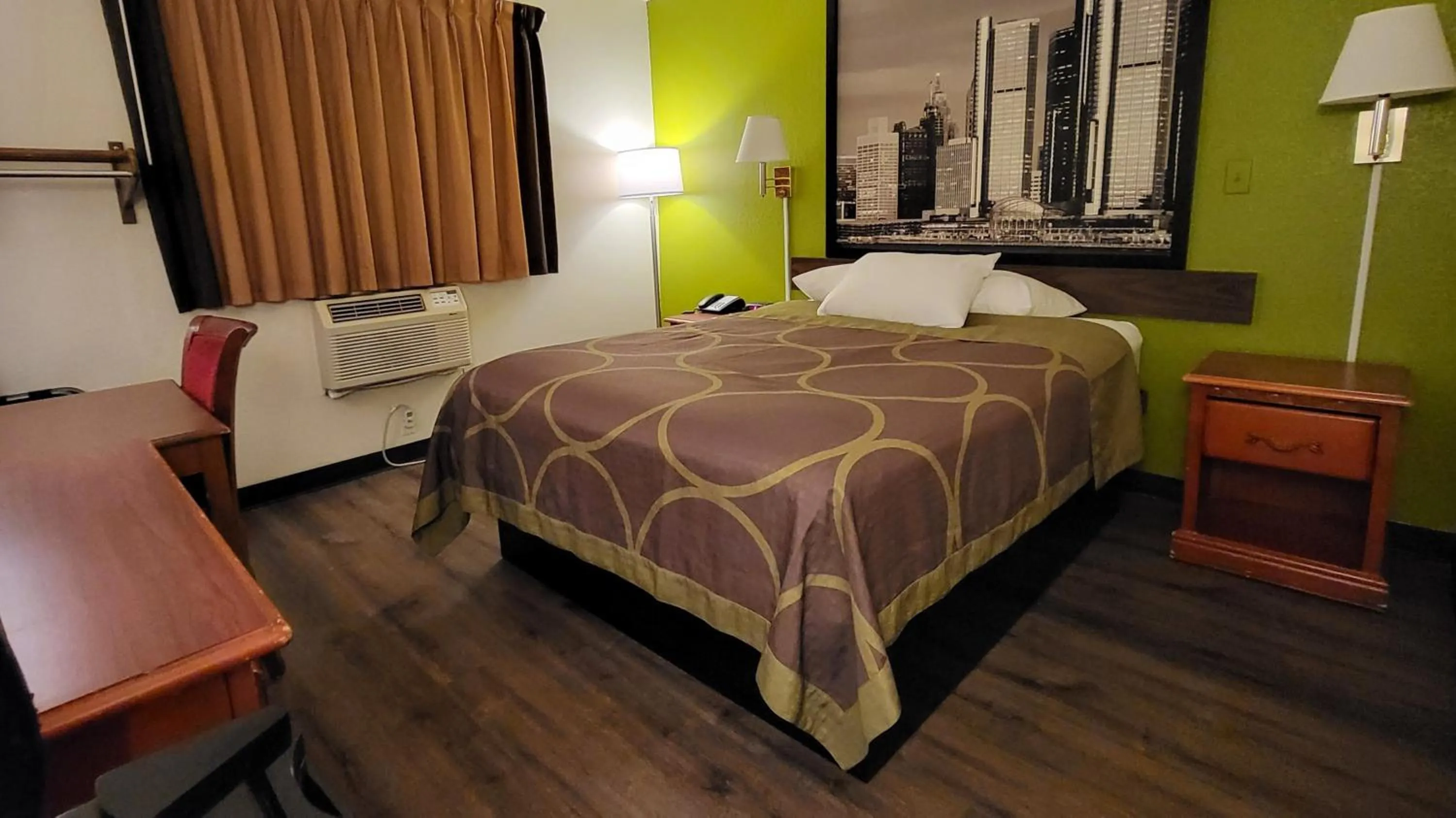 Bed in Super 8 by Wyndham Canton/Livonia Area