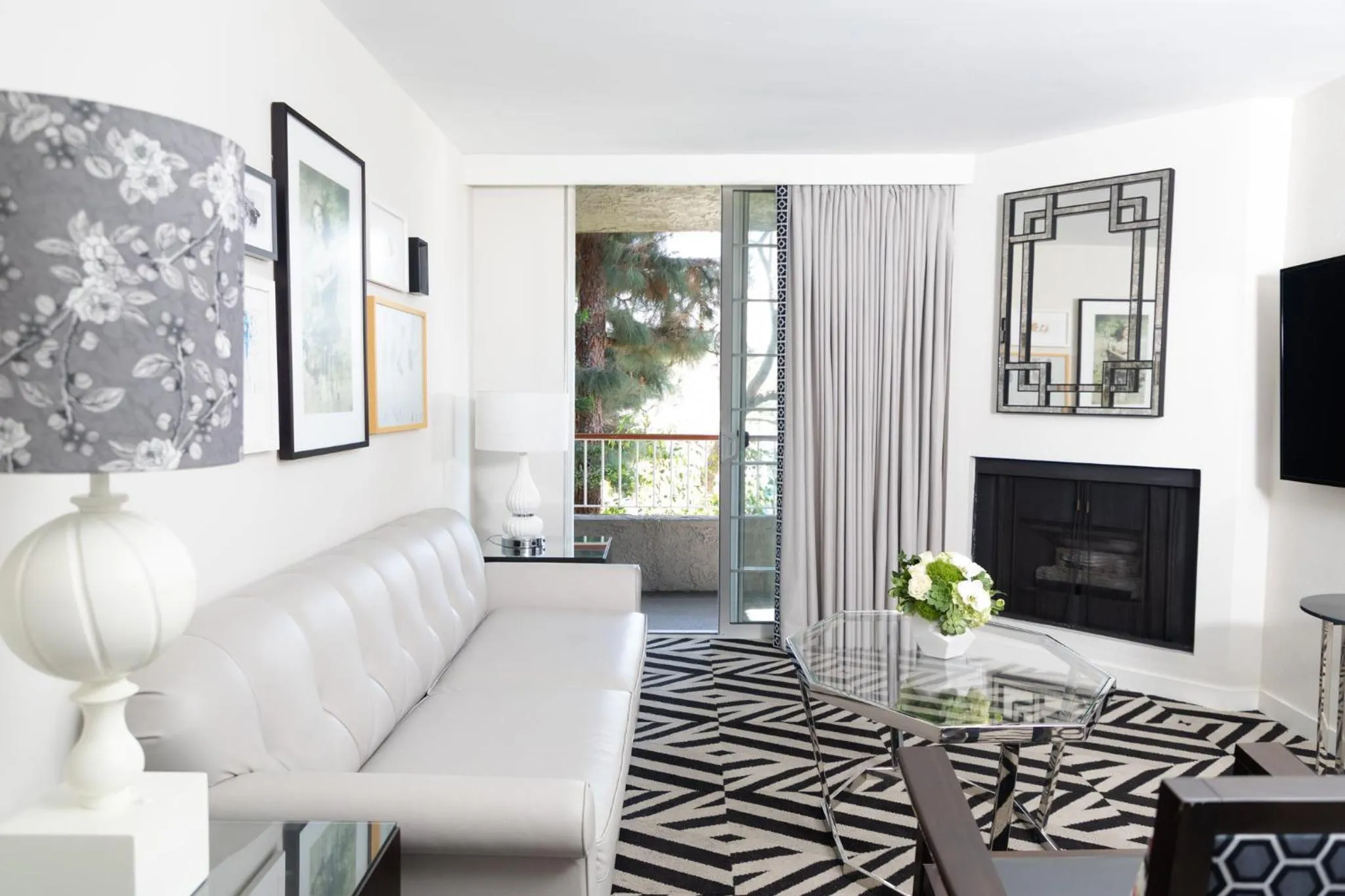 Photo of the whole room in Chamberlain West Hollywood