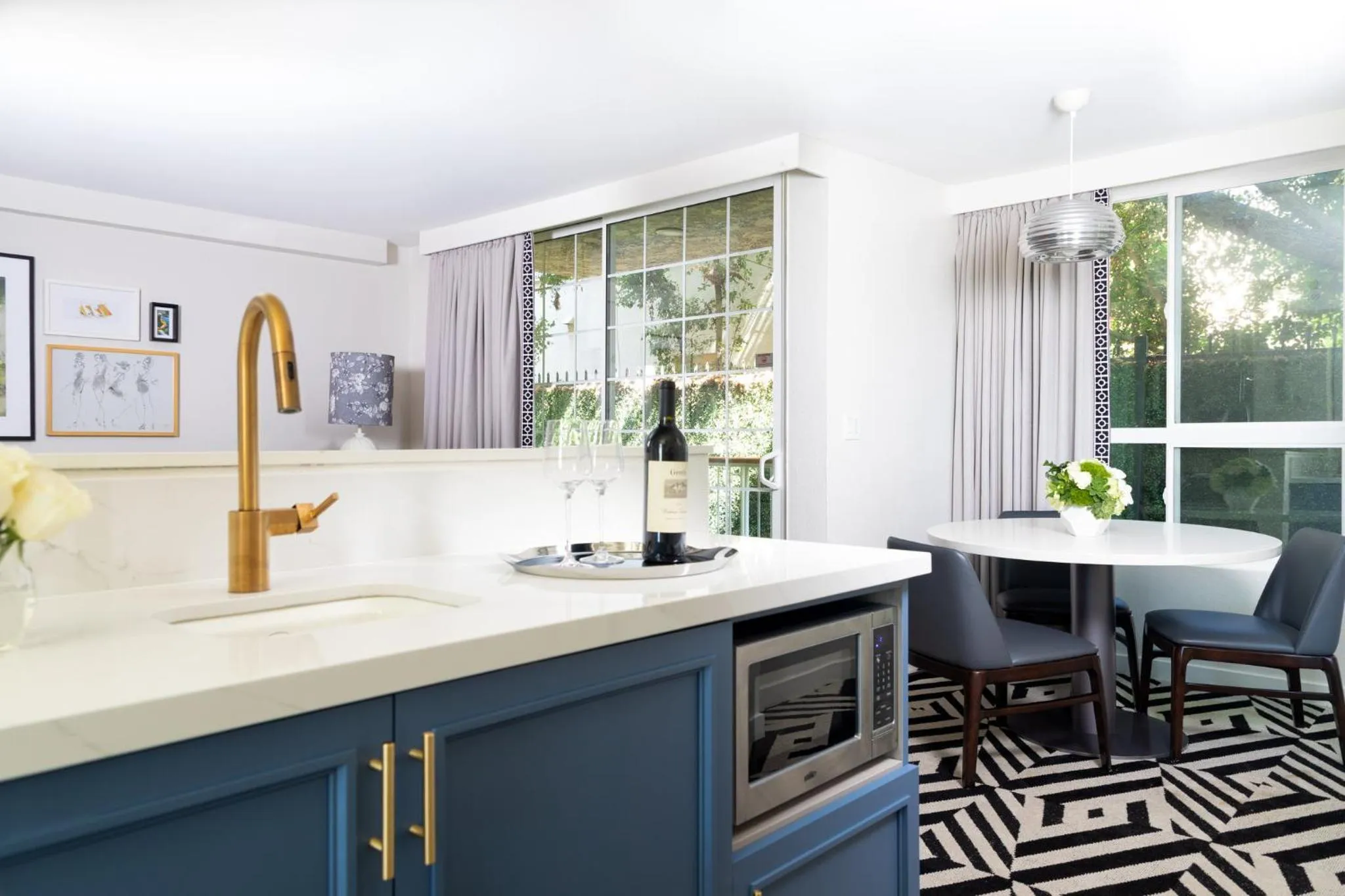 Photo of the whole room in Chamberlain West Hollywood