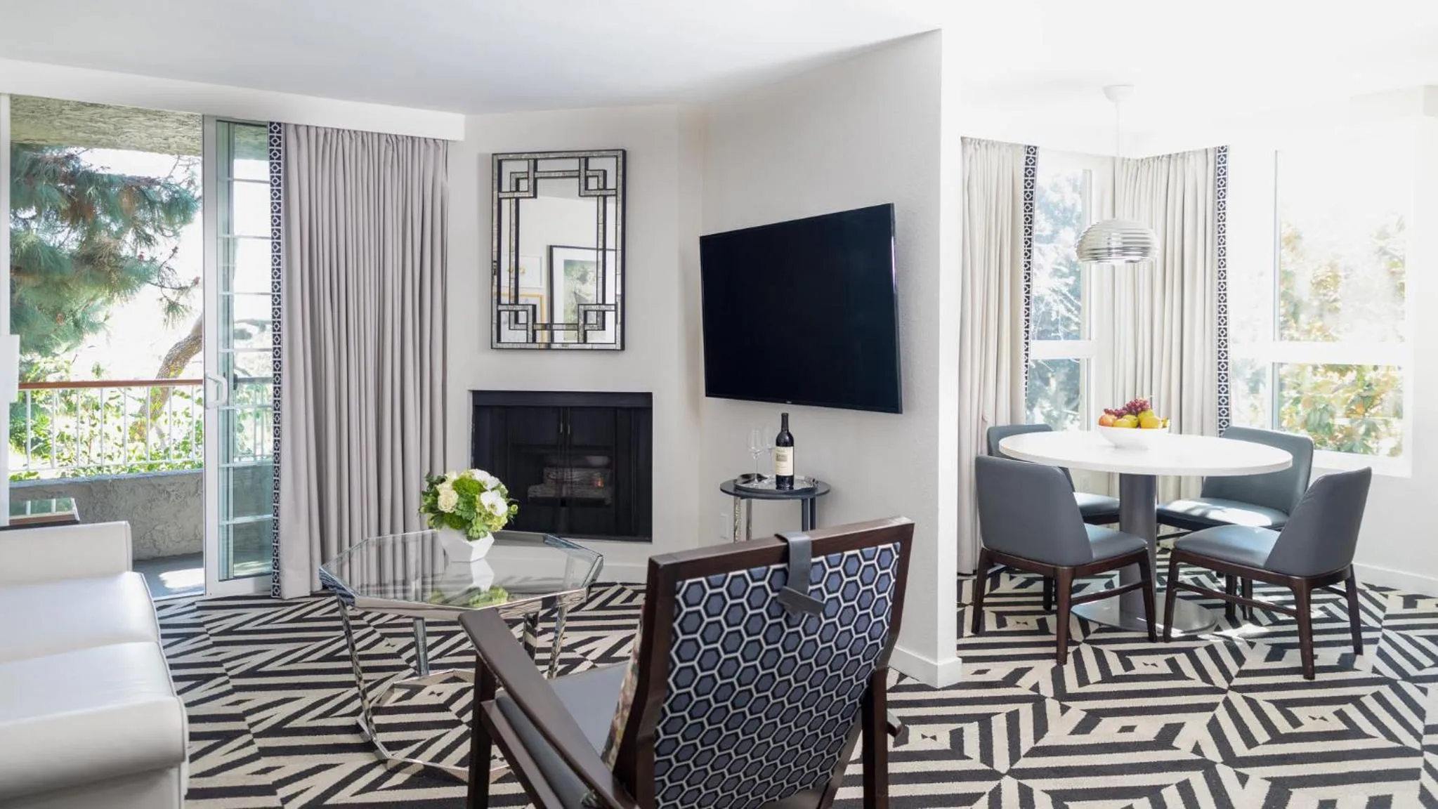 Photo of the whole room in Chamberlain West Hollywood