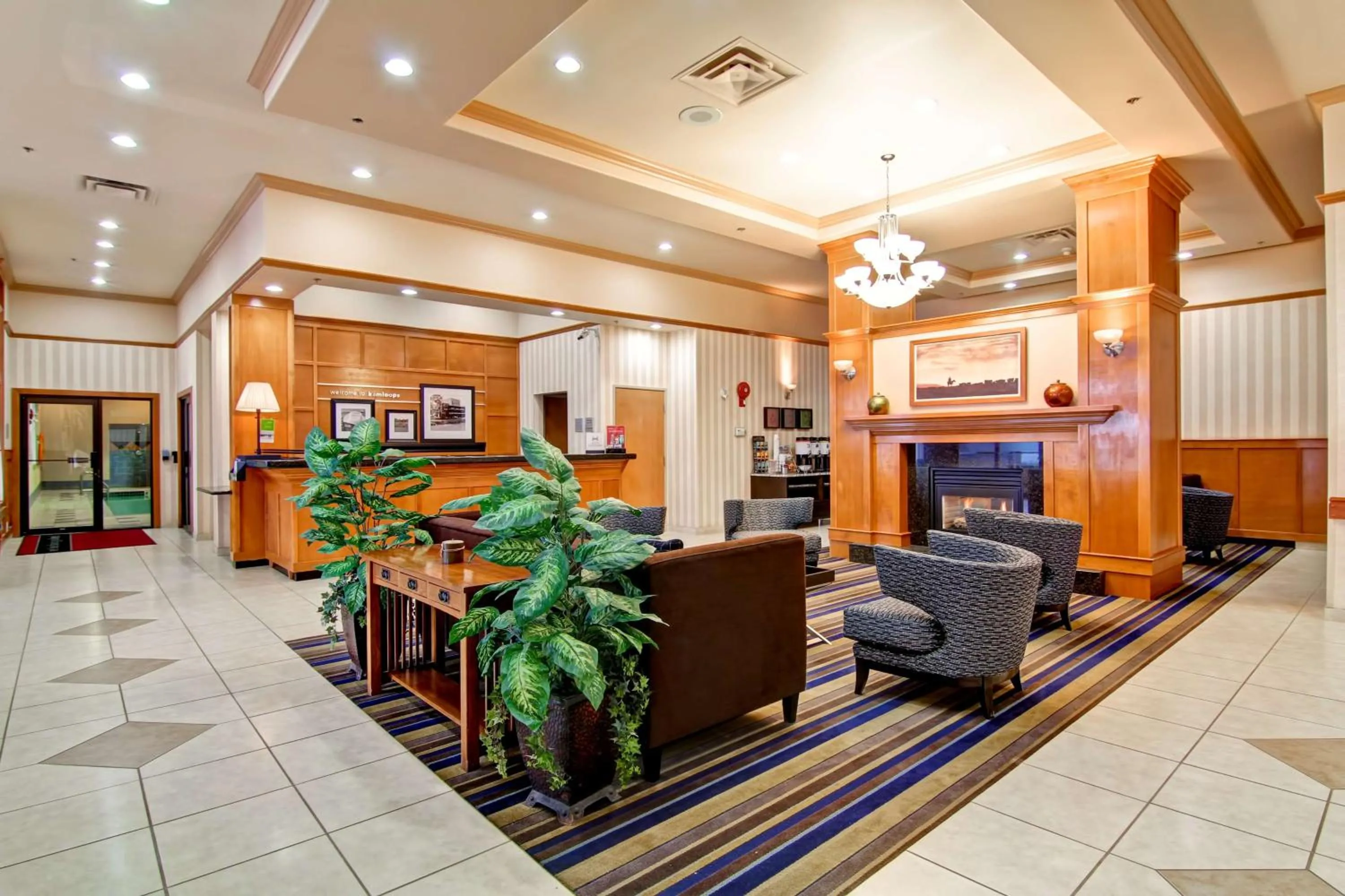 Lobby or reception in Hampton Inn by Hilton Kamloops