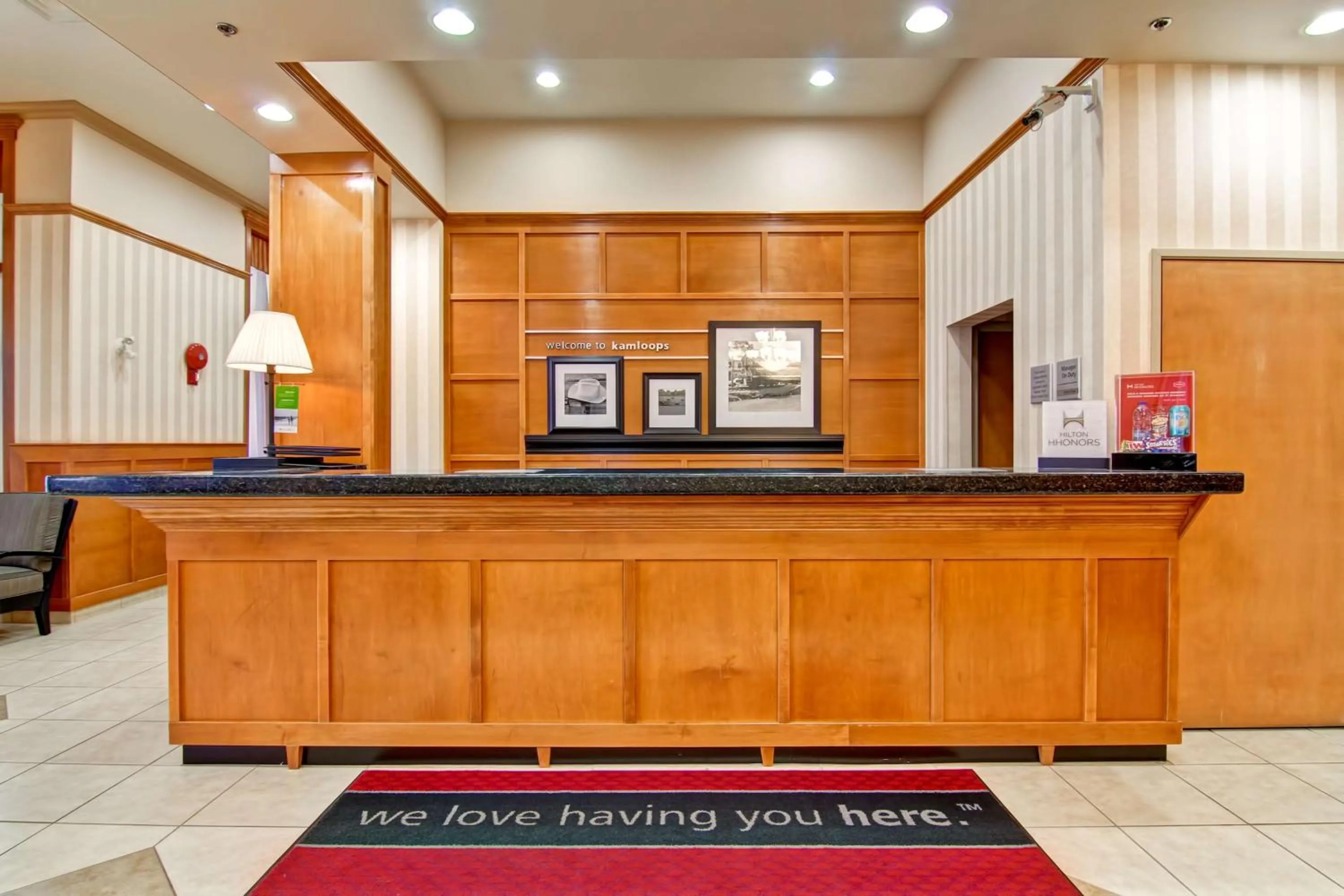 Lobby or reception in Hampton Inn by Hilton Kamloops