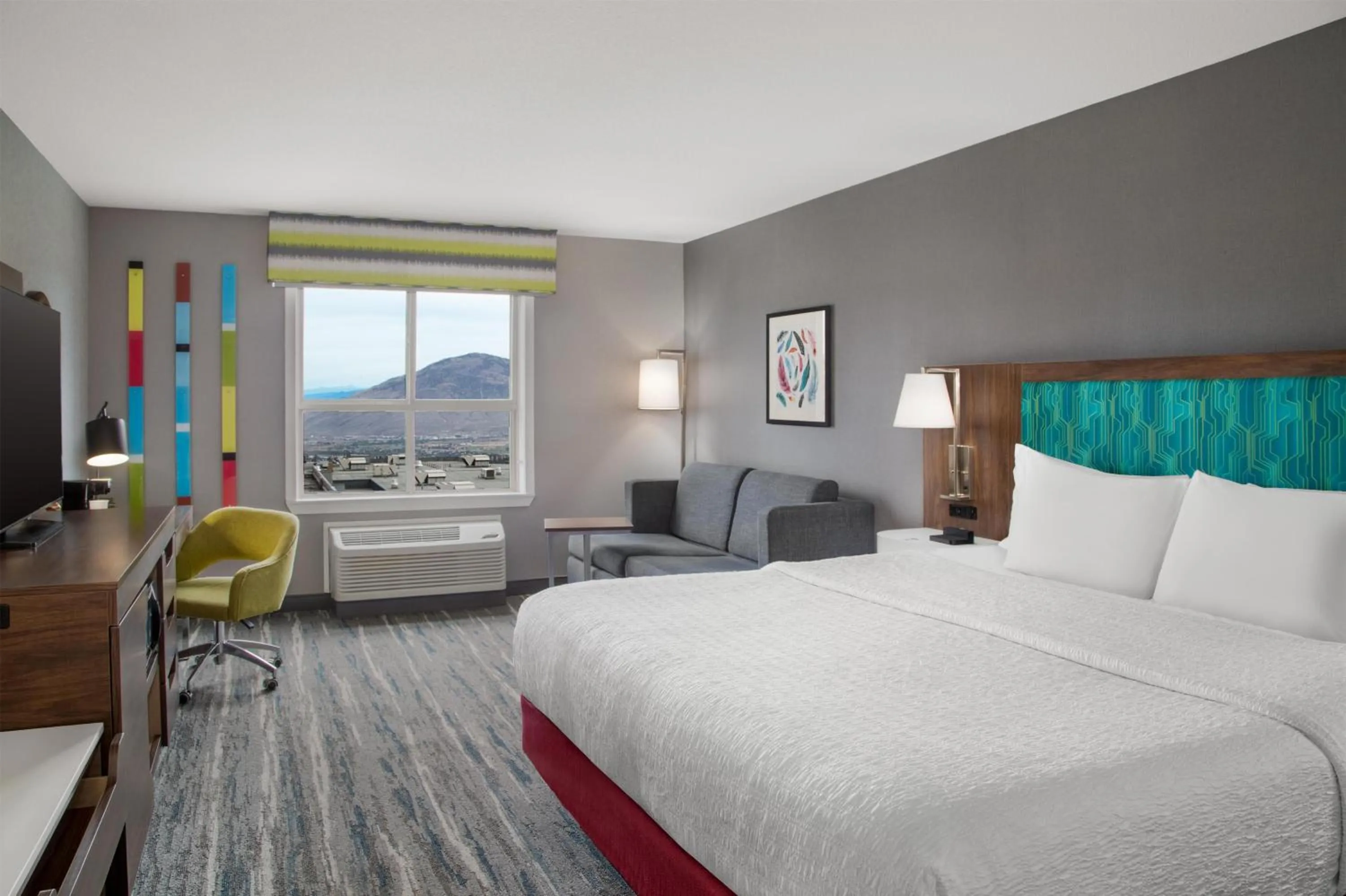 Bed in Hampton Inn by Hilton Kamloops