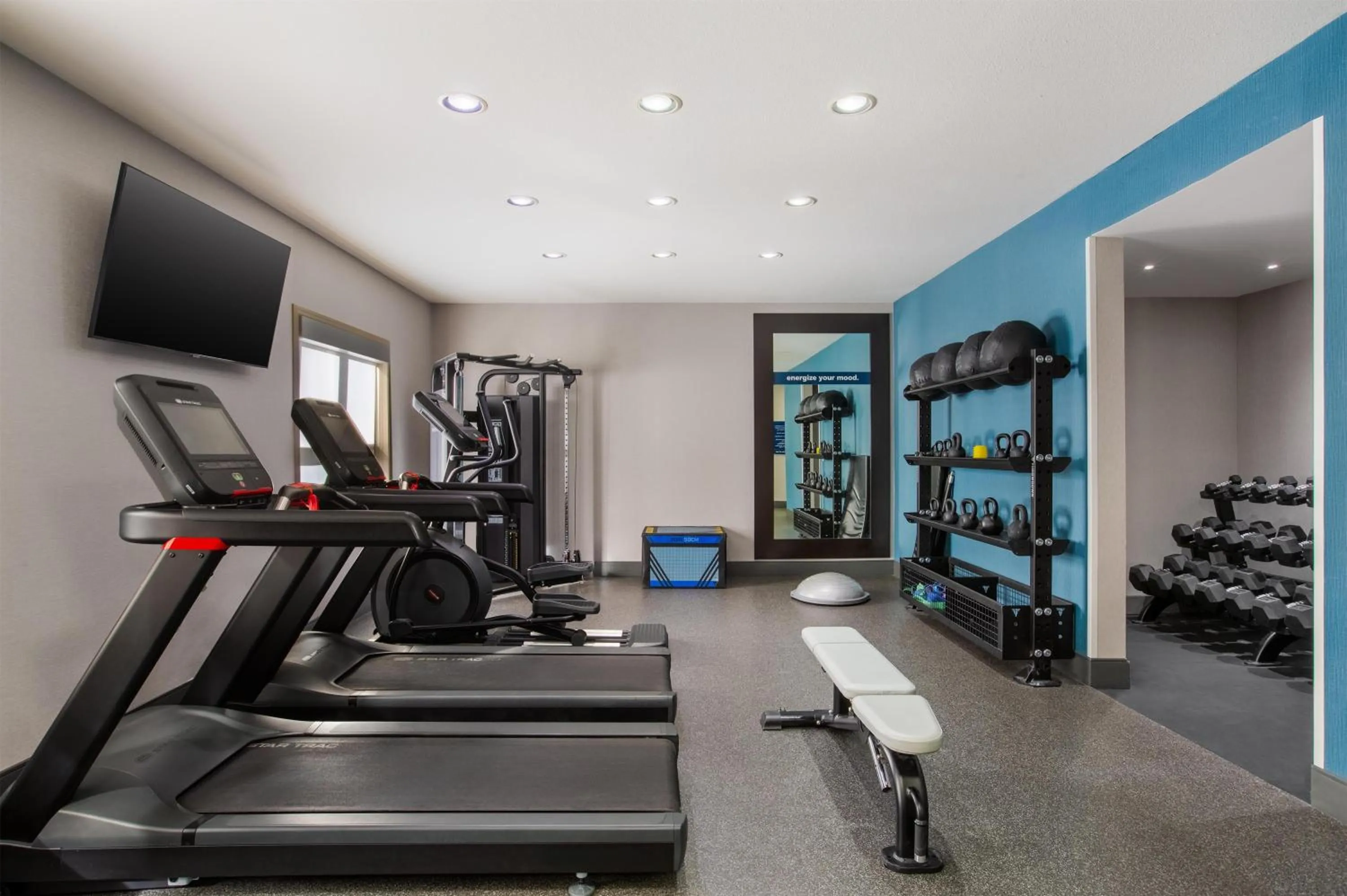 Fitness centre/facilities in Hampton Inn by Hilton Kamloops