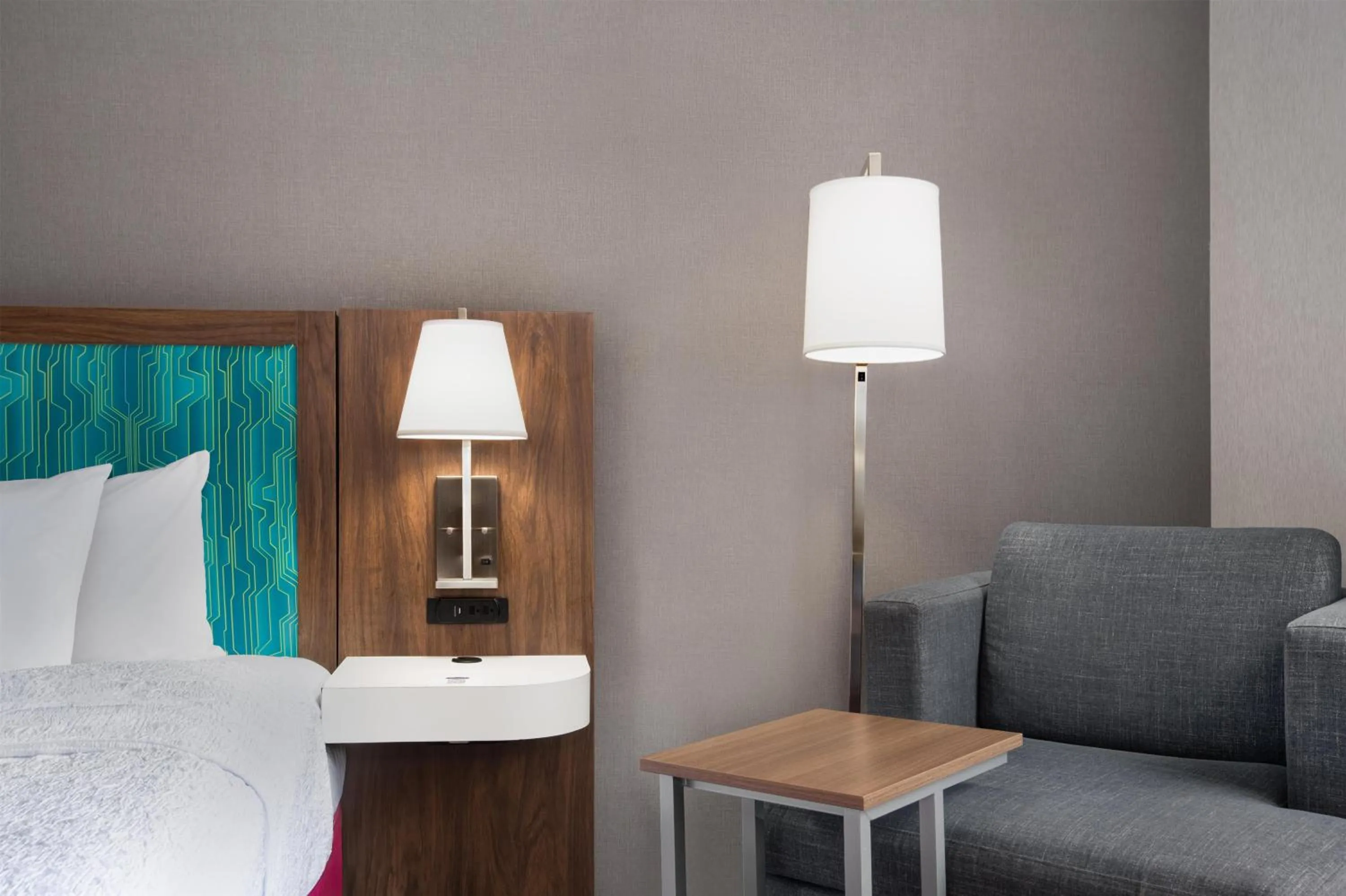 Bed in Hampton Inn by Hilton Kamloops