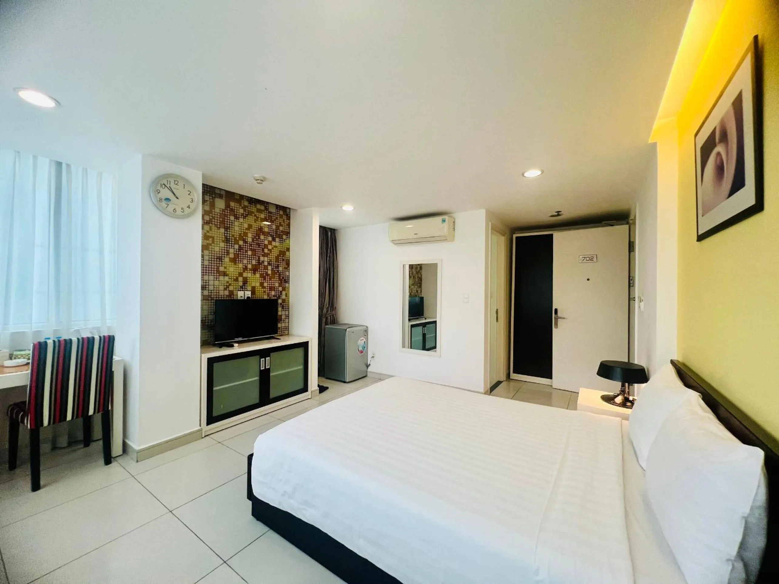 Bed in Minh Khang Hotel