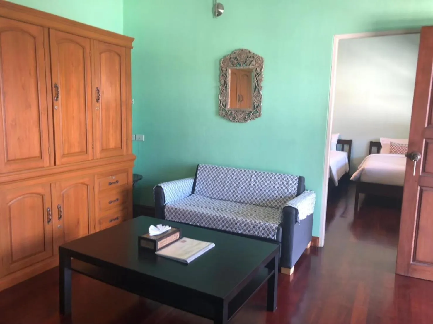 Living room, Bed in Feung Nakorn Balcony Rooms and Cafe