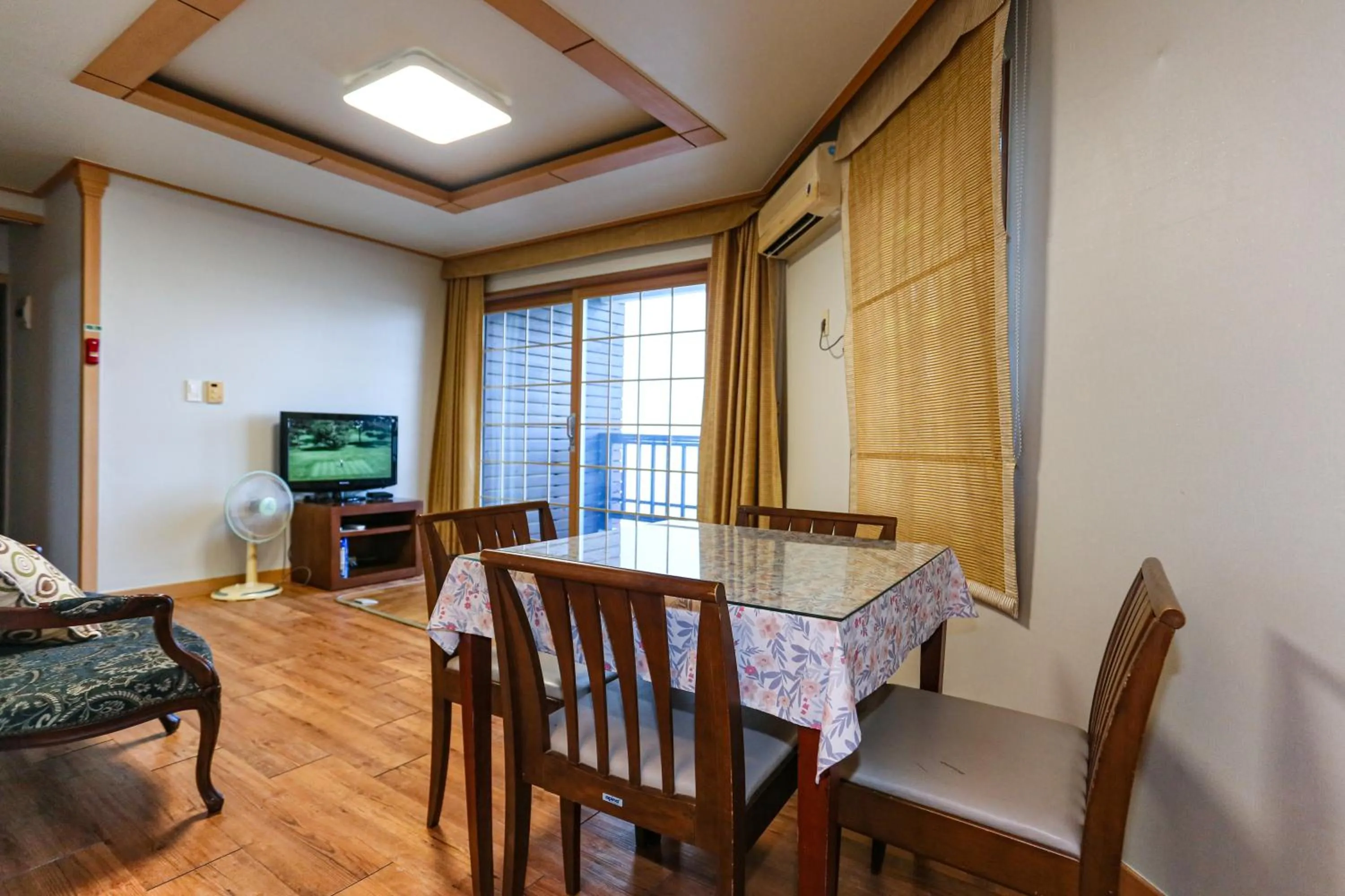 Decorative detail in Four Season Pension