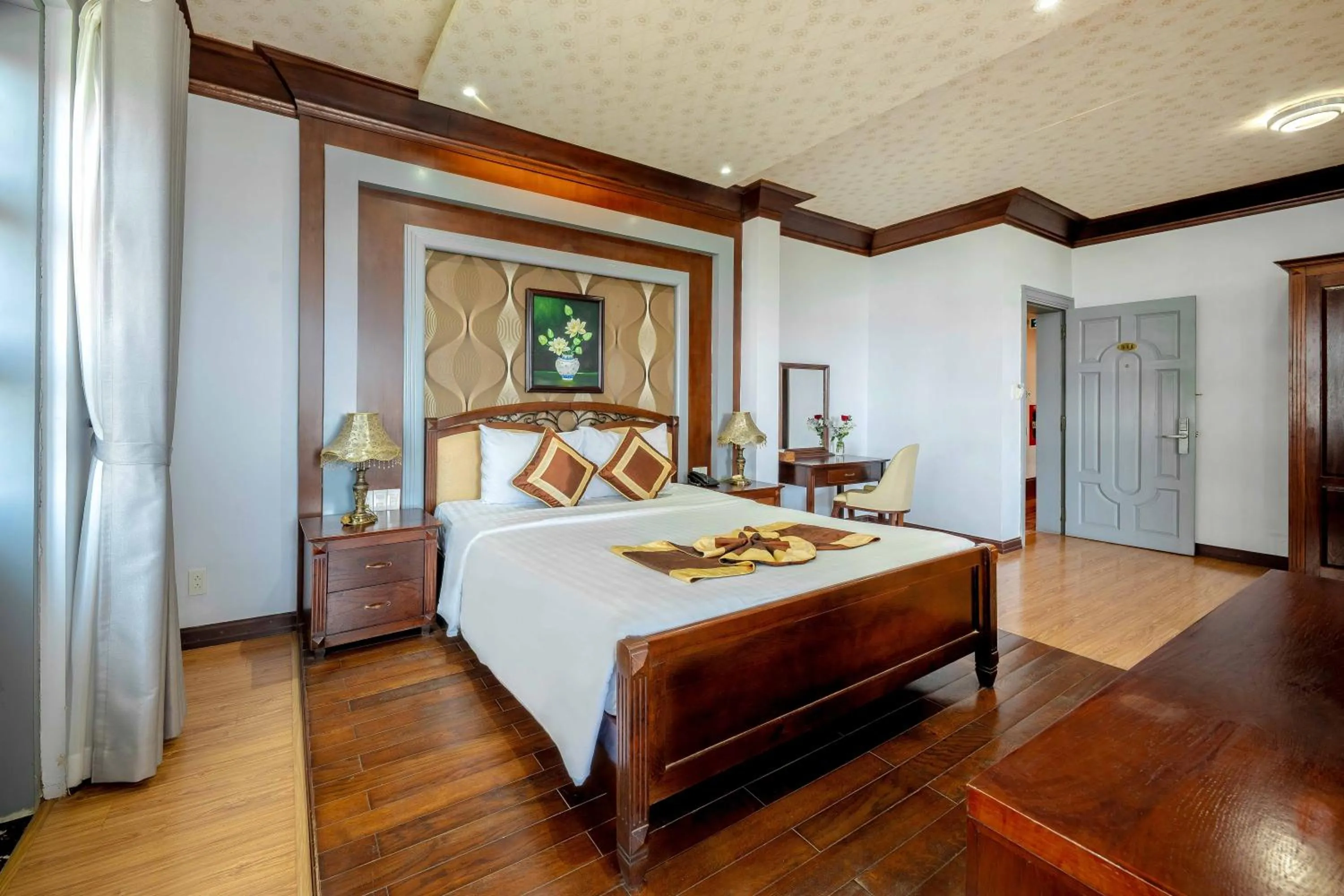 VIP, Bed in Rembrandt Hotel Nha Trang