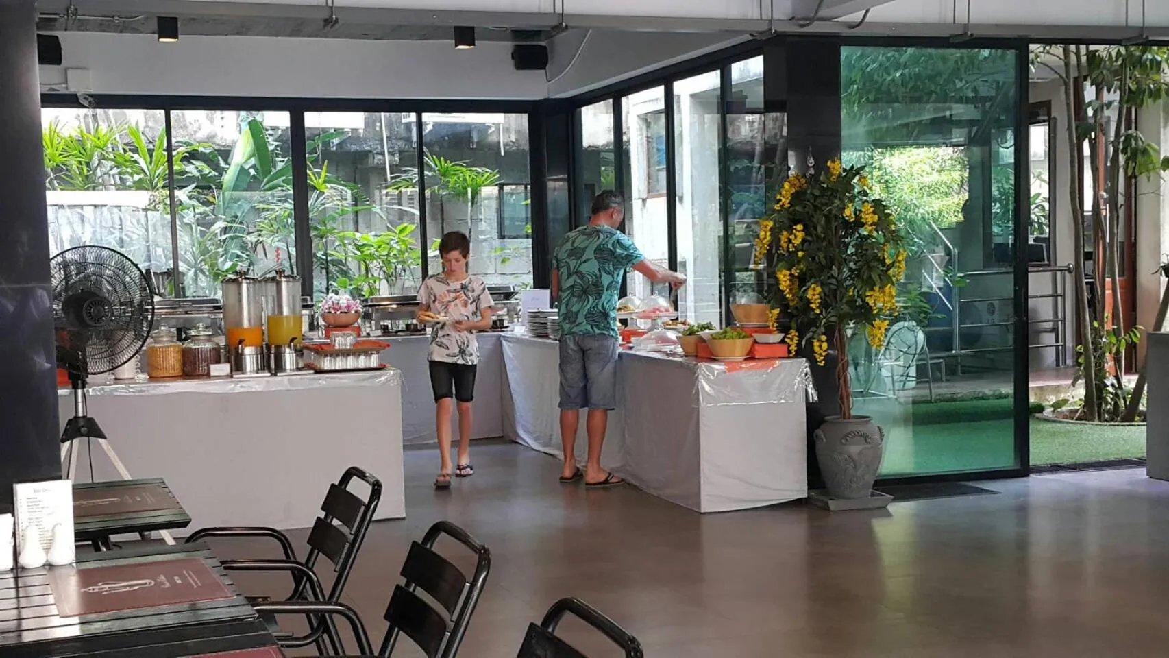 Food and drinks in Aonang Paradise Resort Krabi