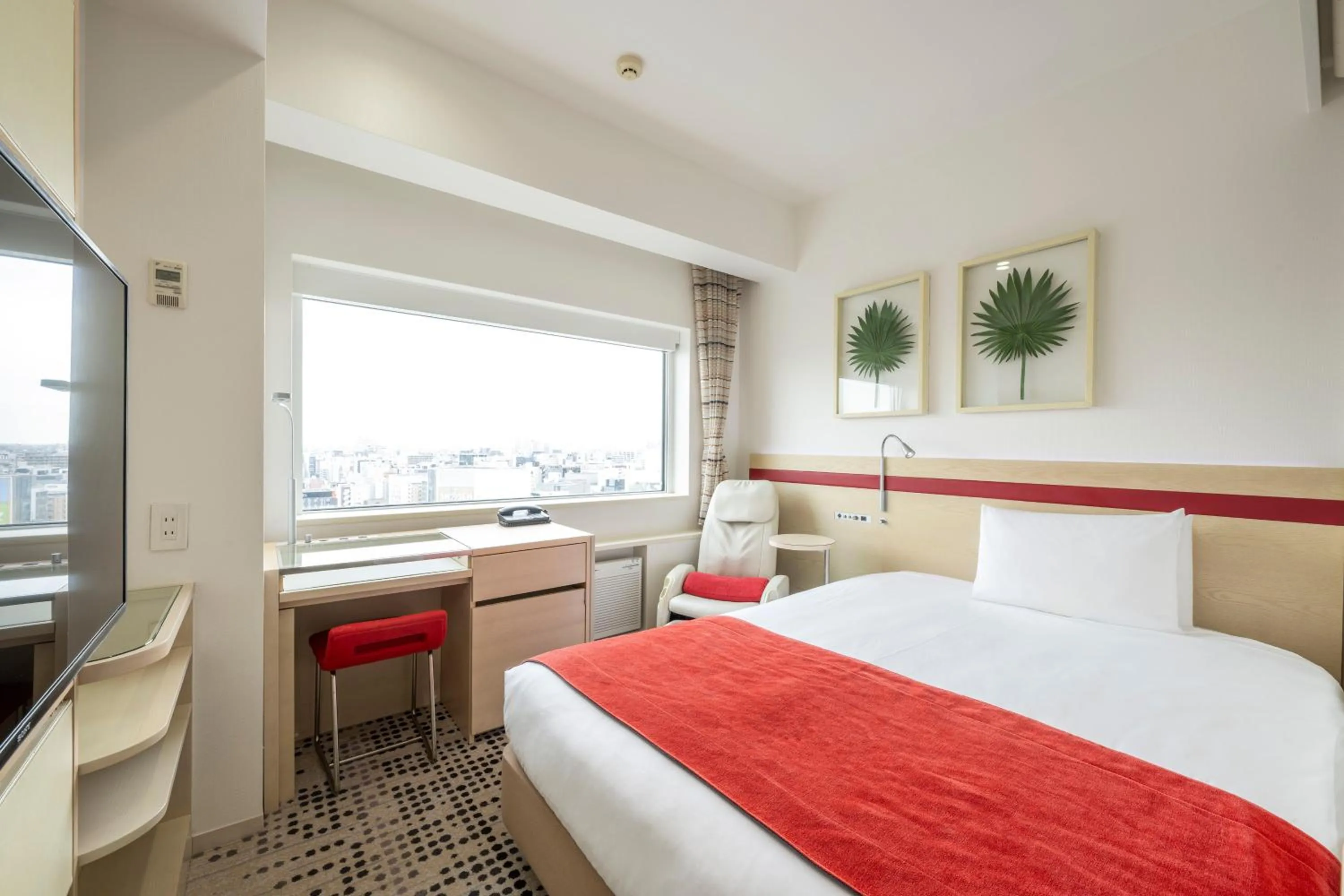 Photo of the whole room, Bed in remm Akihabara